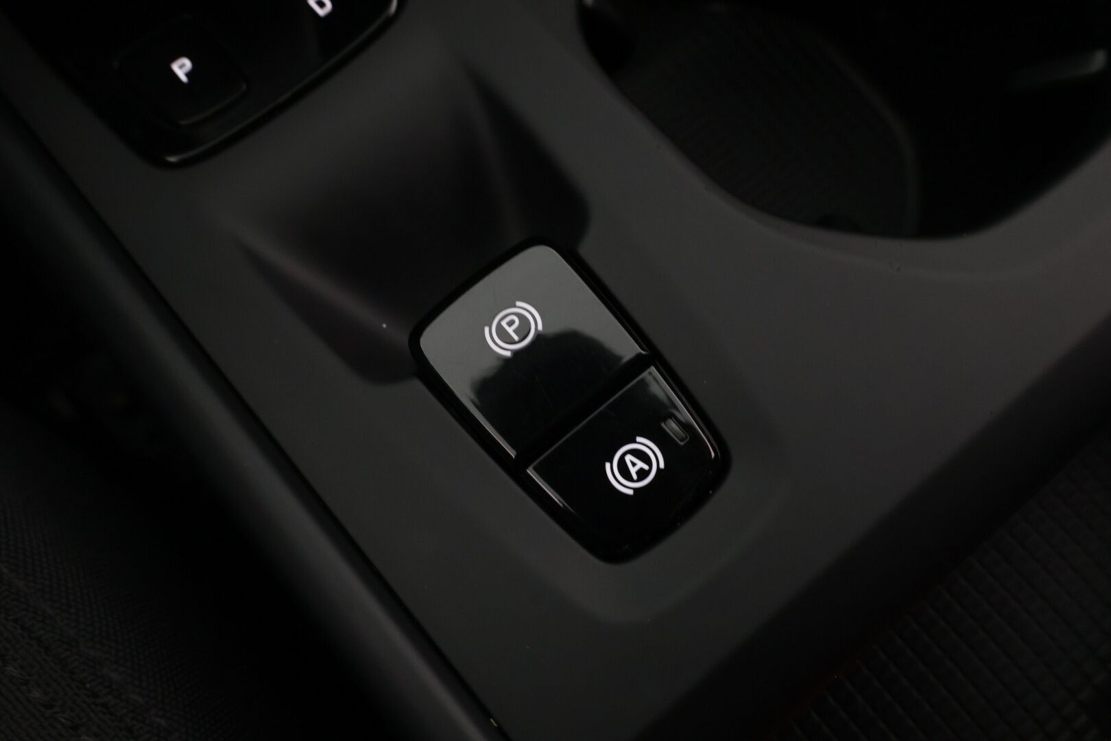 Volvo XC40 2022 T4 TwE Business Inscription aut *Panoramakatto/ Pienet kilsat / Vakkari - Huippusiisti / Hyvin pidetty / Kattavasti varusteltu!