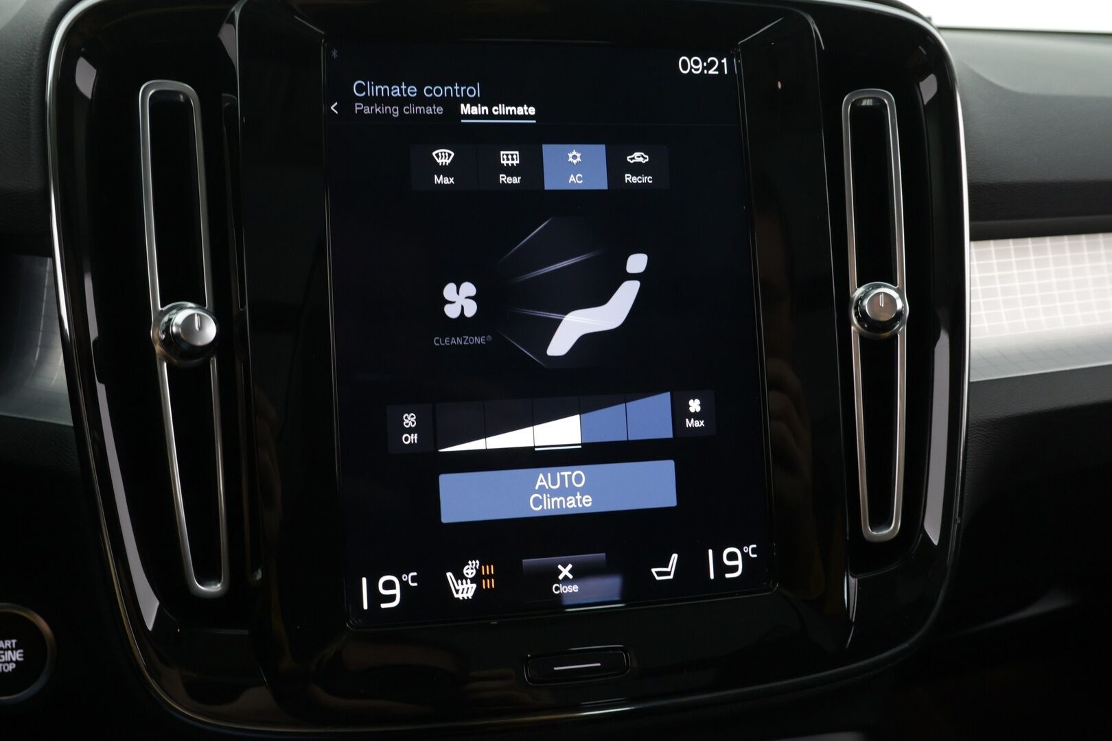 Volvo XC40 2022 T4 TwE Business Inscription aut *Panoramakatto/ Pienet kilsat / Vakkari - Huippusiisti / Hyvin pidetty / Kattavasti varusteltu!