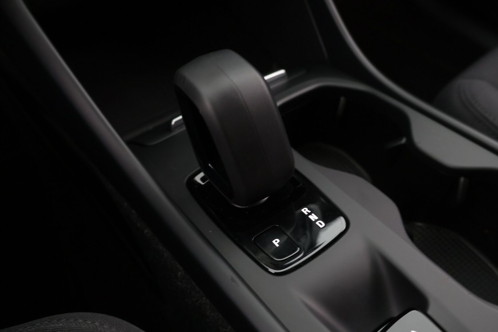 Volvo XC40 2022 T4 TwE Business Inscription aut *Panoramakatto/ Pienet kilsat / Vakkari - Huippusiisti / Hyvin pidetty / Kattavasti varusteltu!