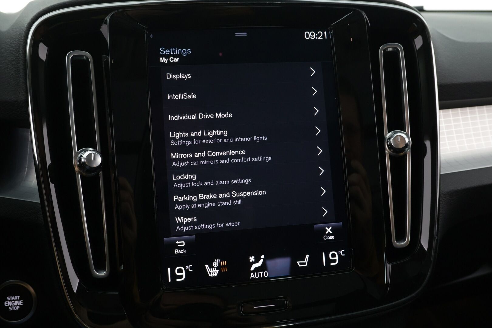 Volvo XC40 2022 T4 TwE Business Inscription aut *Panoramakatto/ Pienet kilsat / Vakkari - Huippusiisti / Hyvin pidetty / Kattavasti varusteltu!