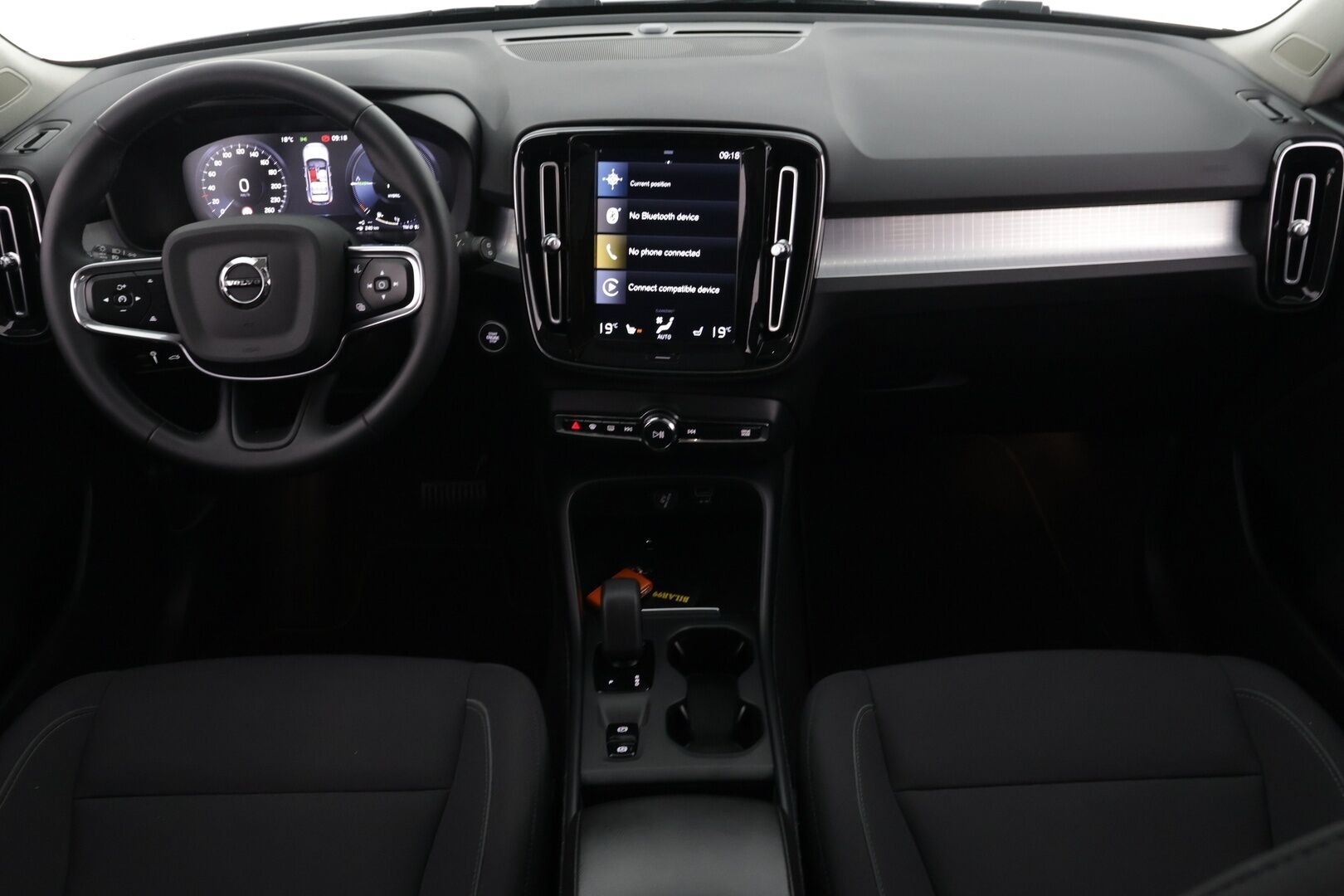 Volvo XC40 2022 T4 TwE Business Inscription aut *Panoramakatto/ Pienet kilsat / Vakkari - Huippusiisti / Hyvin pidetty / Kattavasti varusteltu!