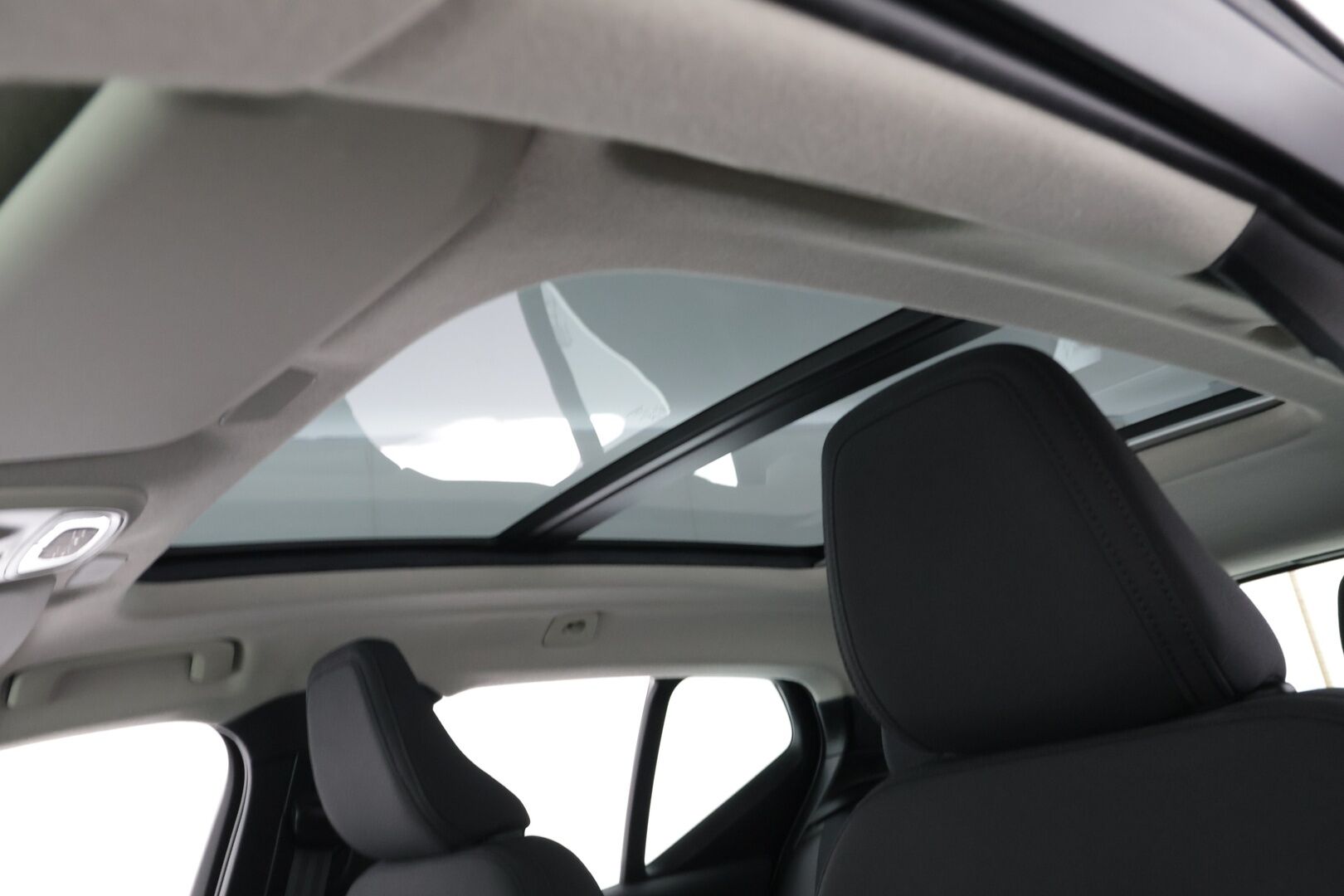 Volvo XC40 2022 T4 TwE Business Inscription aut *Panoramakatto/ Pienet kilsat / Vakkari - Huippusiisti / Hyvin pidetty / Kattavasti varusteltu!