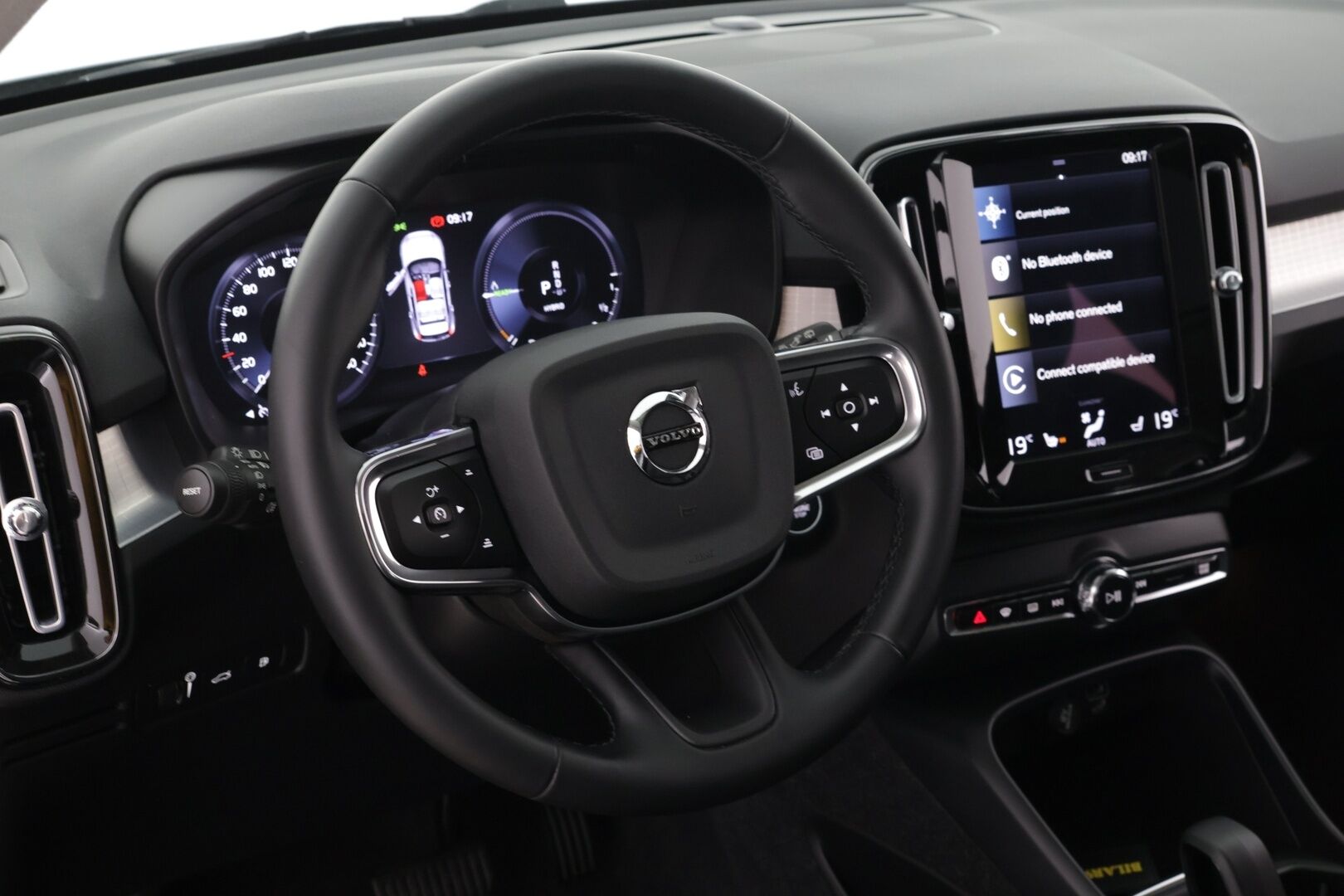 Volvo XC40 2022 T4 TwE Business Inscription aut *Panoramakatto/ Pienet kilsat / Vakkari - Huippusiisti / Hyvin pidetty / Kattavasti varusteltu!