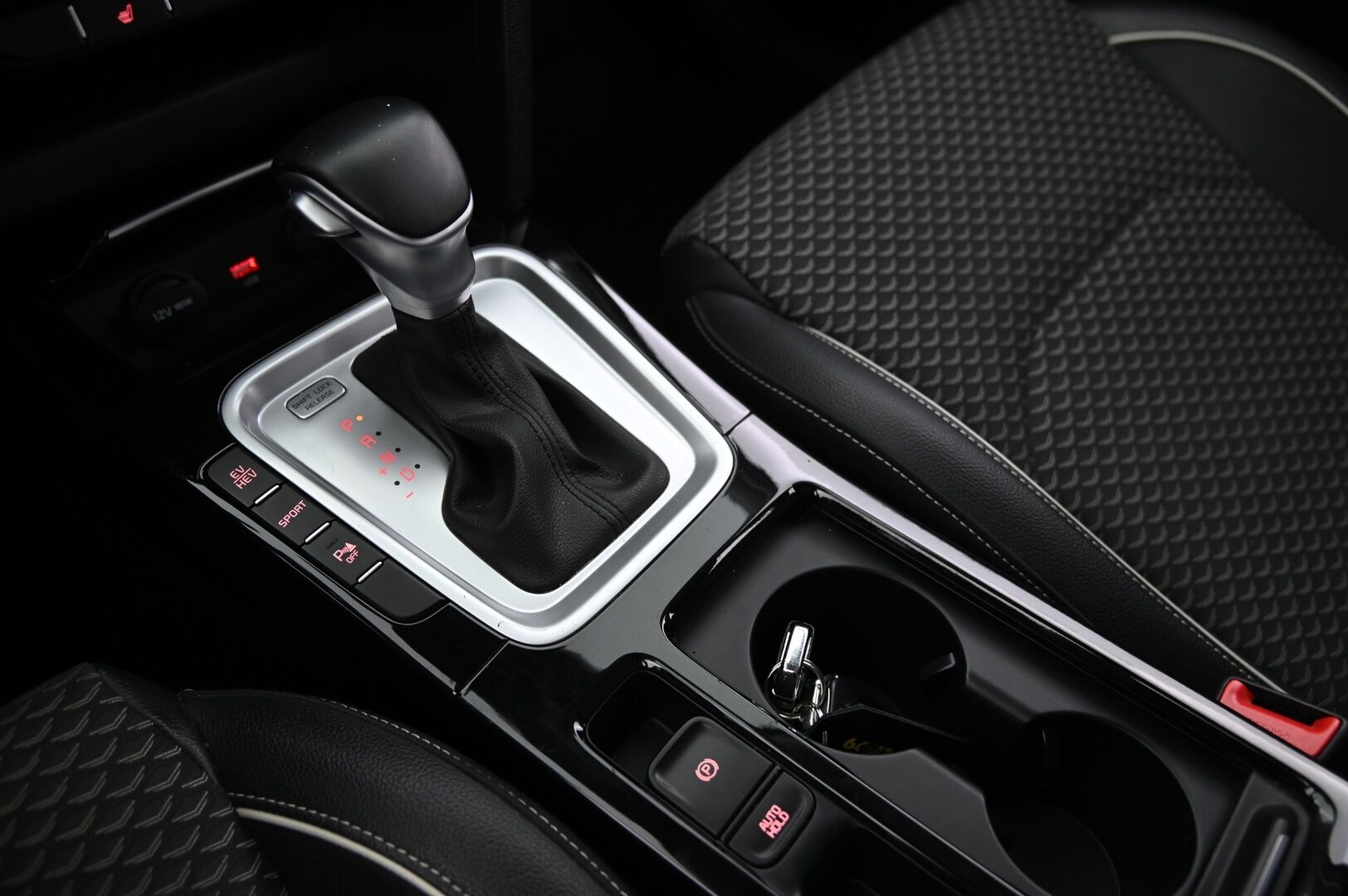 Kia XCeed 2022 1,6 GDI Plug-In Hybrid Business Premium DCT - Digimittaristo | ACC | P-kamera | 2xrenkaat&alu | Lohkolämmitin | Merkkihuollettu