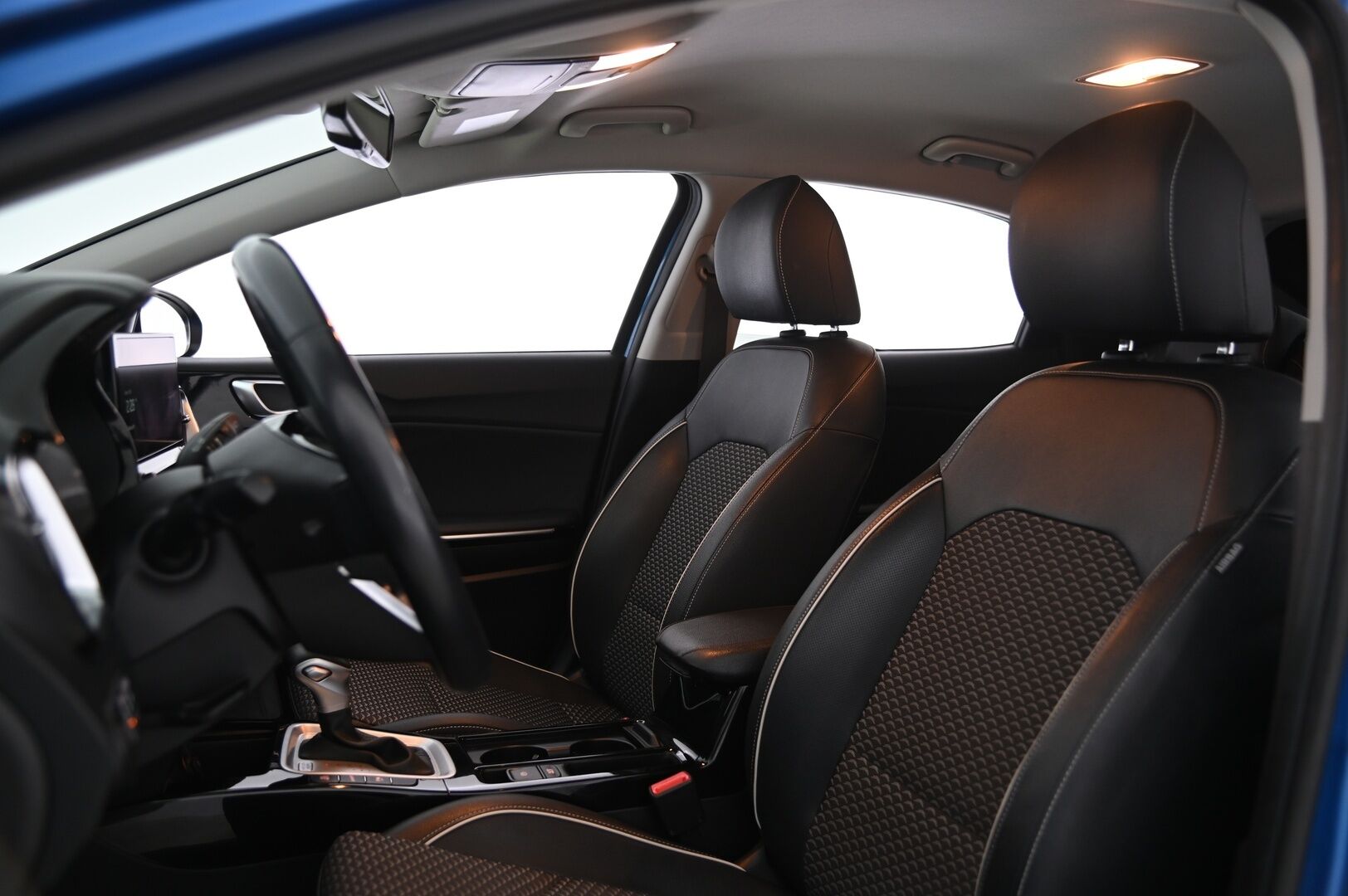 Kia XCeed 2022 1,6 GDI Plug-In Hybrid Business Premium DCT - Digimittaristo | ACC | P-kamera | 2xrenkaat&alu | Lohkolämmitin | Merkkihuollettu