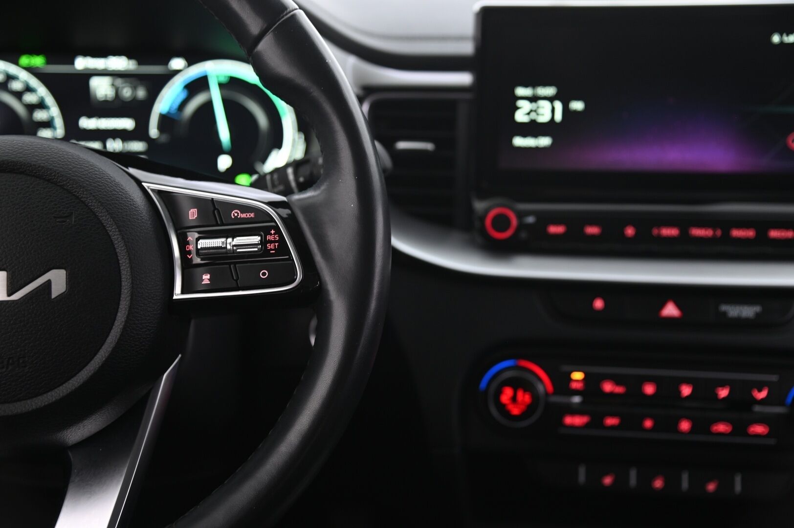 Kia XCeed 2022 1,6 GDI Plug-In Hybrid Business Premium DCT - Digimittaristo | ACC | P-kamera | 2xrenkaat&alu | Lohkolämmitin | Merkkihuollettu