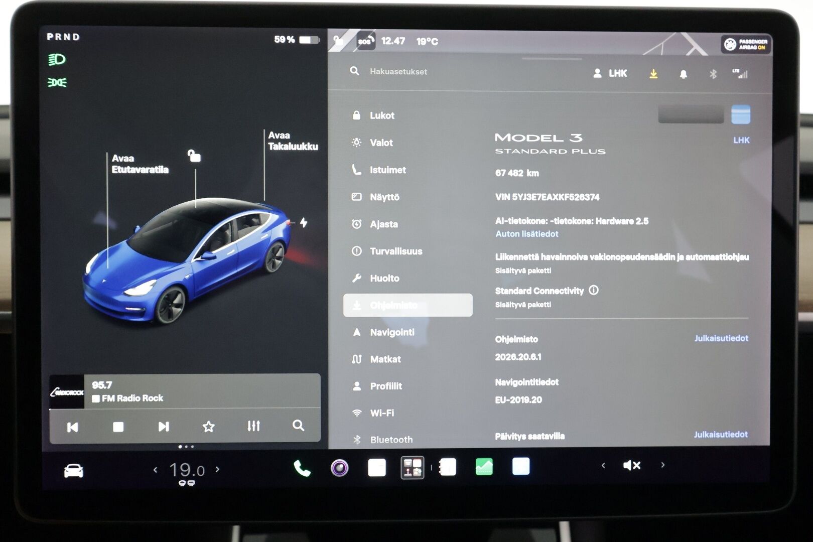 Tesla Model 3 2019 Standard Range Plus - | Lasikatto | ACC | LED | P.Kamera | Muistipenkki | Premium Speakers | Navi | Kaistavahti | Keyless | Nahkaverhoilu | 2x Latauskaapelit | Kahdet renkaat |