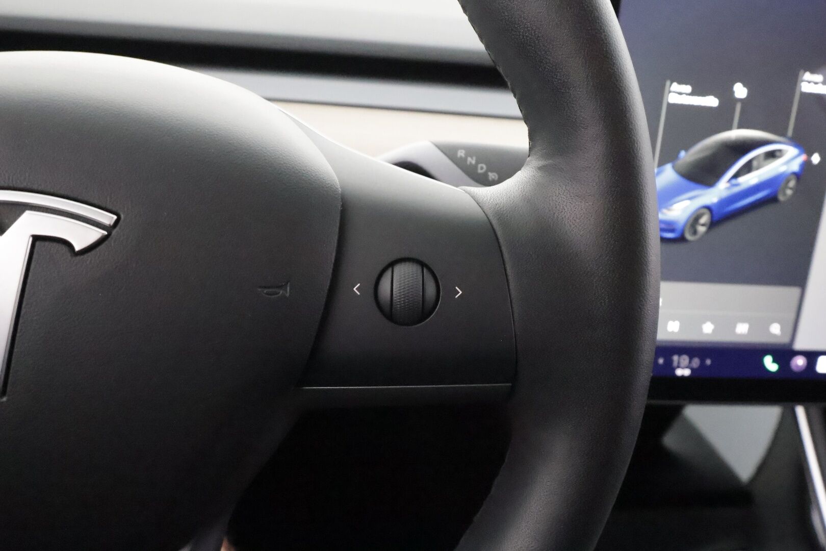 Tesla Model 3 2019 Standard Range Plus - | Lasikatto | ACC | LED | P.Kamera | Muistipenkki | Premium Speakers | Navi | Kaistavahti | Keyless | Nahkaverhoilu | 2x Latauskaapelit | Kahdet renkaat |