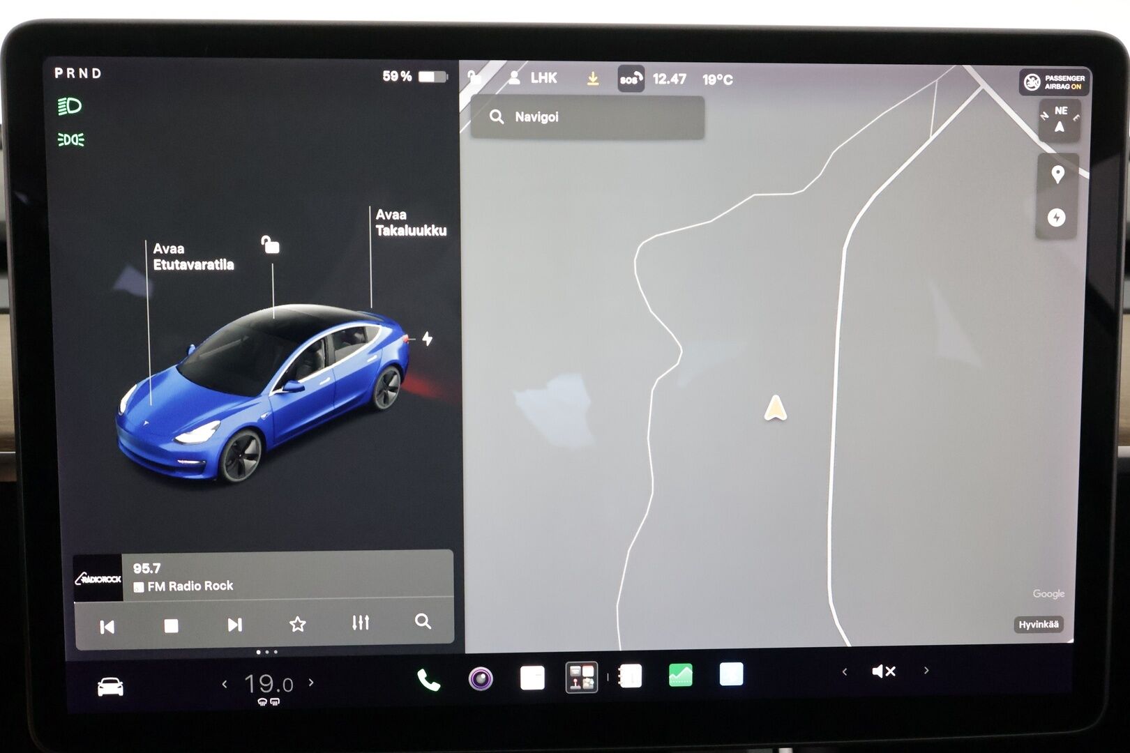 Tesla Model 3 2019 Standard Range Plus - | Lasikatto | ACC | LED | P.Kamera | Muistipenkki | Premium Speakers | Navi | Kaistavahti | Keyless | Nahkaverhoilu | 2x Latauskaapelit | Kahdet renkaat |