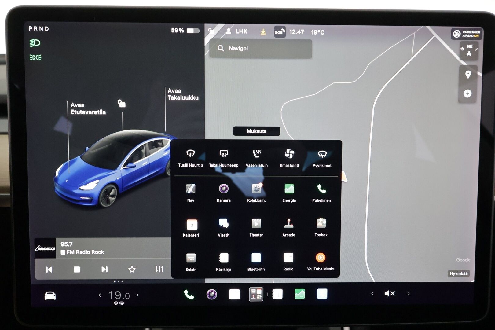 Tesla Model 3 2019 Standard Range Plus - | Lasikatto | ACC | LED | P.Kamera | Muistipenkki | Premium Speakers | Navi | Kaistavahti | Keyless | Nahkaverhoilu | 2x Latauskaapelit | Kahdet renkaat |