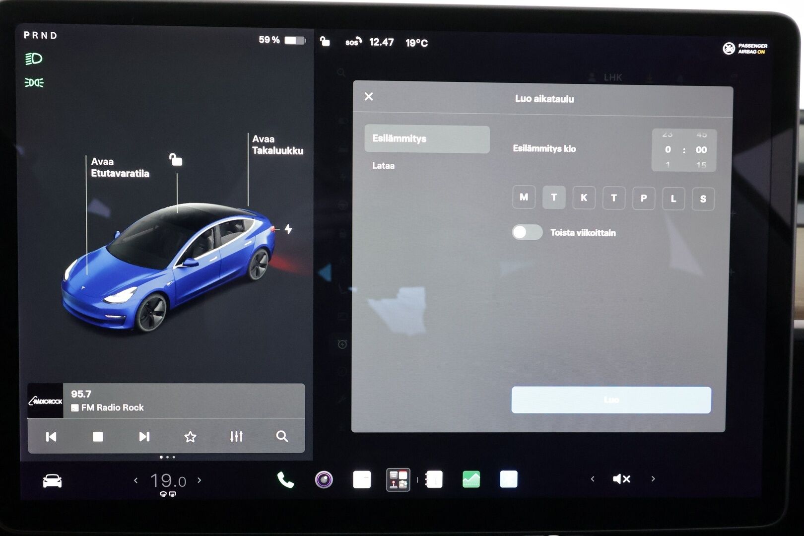 Tesla Model 3 2019 Standard Range Plus - | Lasikatto | ACC | LED | P.Kamera | Muistipenkki | Premium Speakers | Navi | Kaistavahti | Keyless | Nahkaverhoilu | 2x Latauskaapelit | Kahdet renkaat |