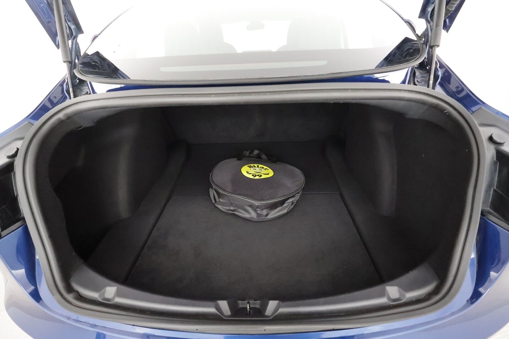 Tesla Model 3 2019 Standard Range Plus - | Lasikatto | ACC | LED | P.Kamera | Muistipenkki | Premium Speakers | Navi | Kaistavahti | Keyless | Nahkaverhoilu | 2x Latauskaapelit | Kahdet renkaat |