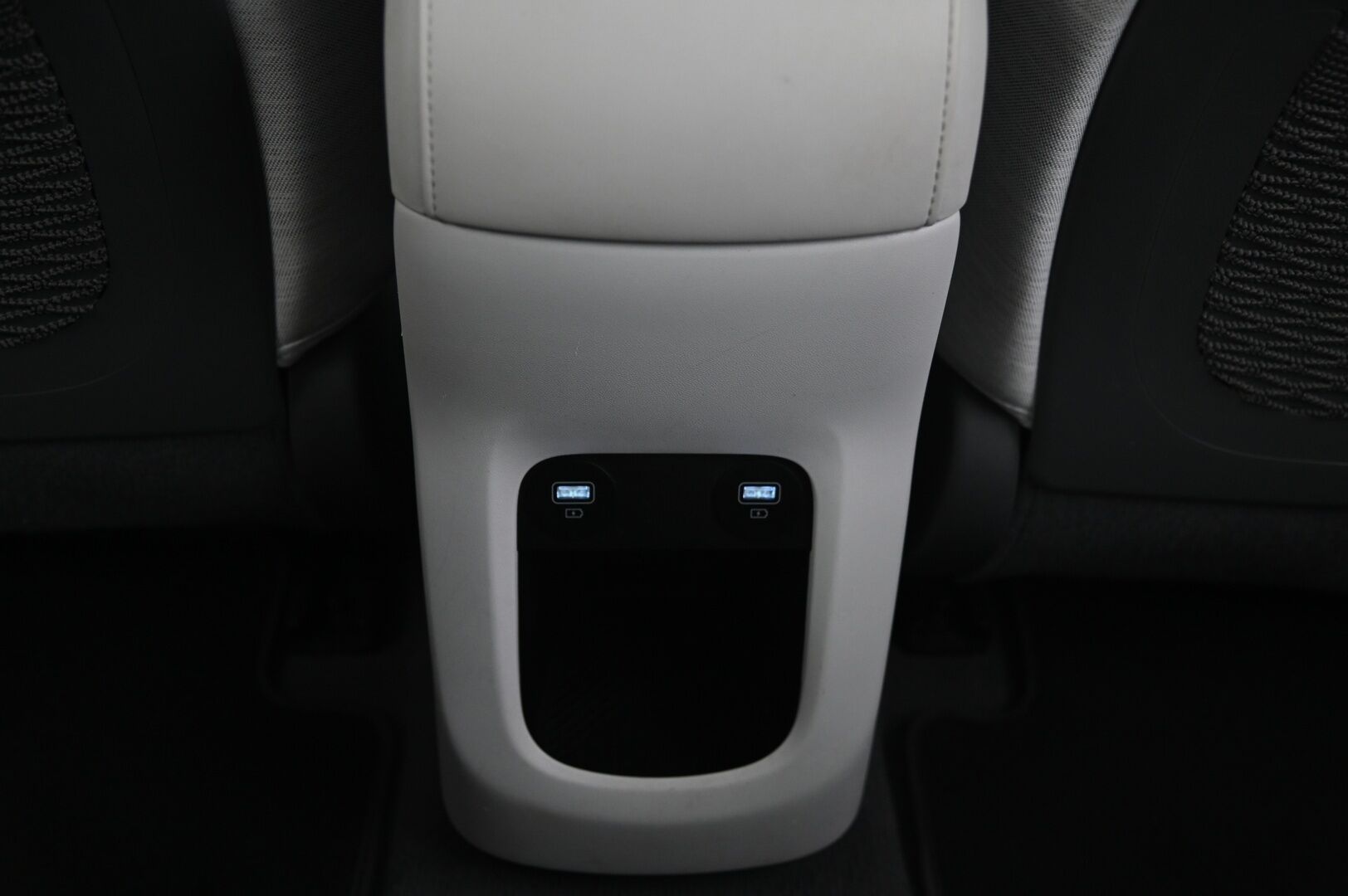 Hyundai IONIQ 5 2022 305 hv AWD Project 45 - Vetokoukku | Aurinkopaneelikatto | BOSE | HUD |360 | ILP | Ilmastoidut Ist. | ACC | KeyLess | 