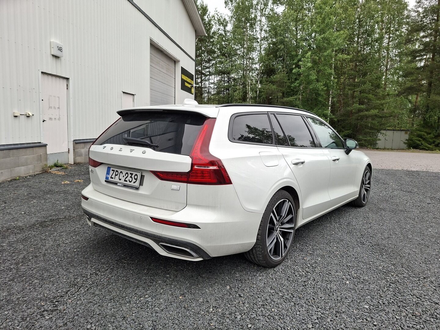 Volvo V60 2021 T6 TwE AWD R-Design aut **Adapt.vakkari / P.kamera / Sporttipenkit / Koukku / Muistipenkki / TULOSSA!!