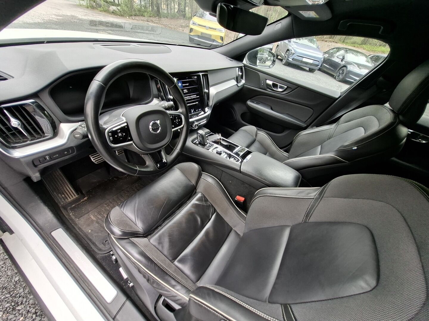 Volvo V60 2021 T6 TwE AWD R-Design aut **Adapt.vakkari / P.kamera / Sporttipenkit / Koukku / Muistipenkki / TULOSSA!!