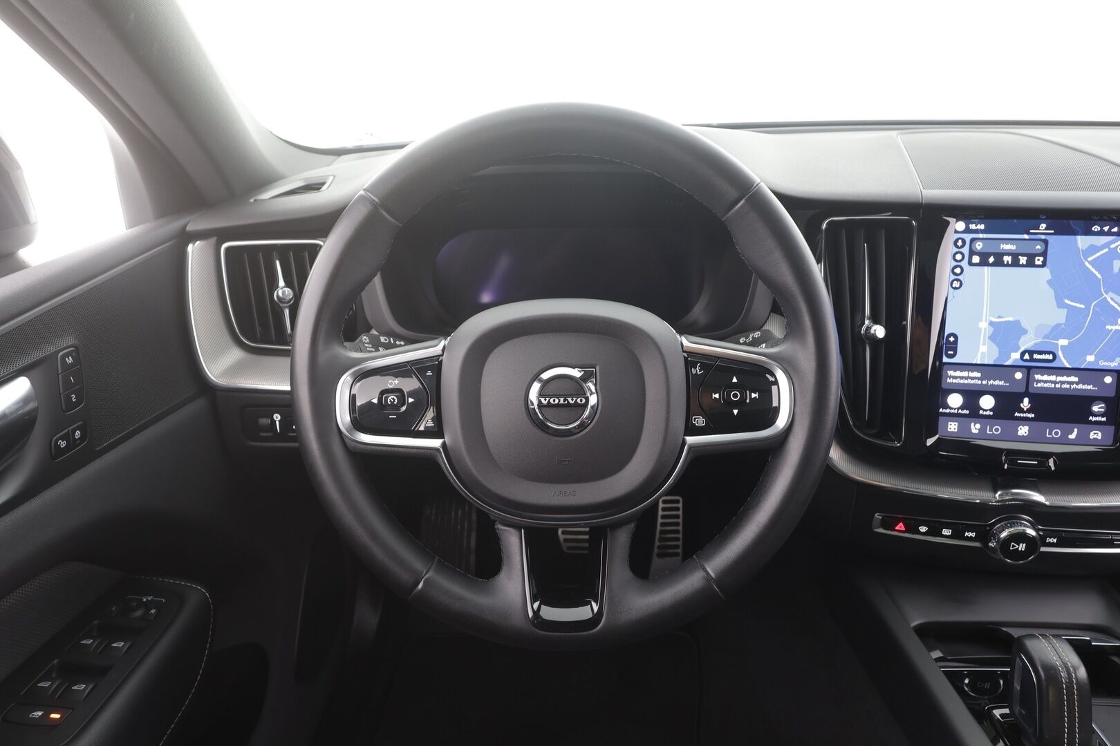 Volvo XC60 2022 T6 TwE AWD Business R-Design aut - | Muistipenkki | Koukku | Puolinahat | Panorama | Keyless | High Perf. Audio | P.kamera | Sähk. takaluukku | 22" vanteet | 2x renkaat aluin | 