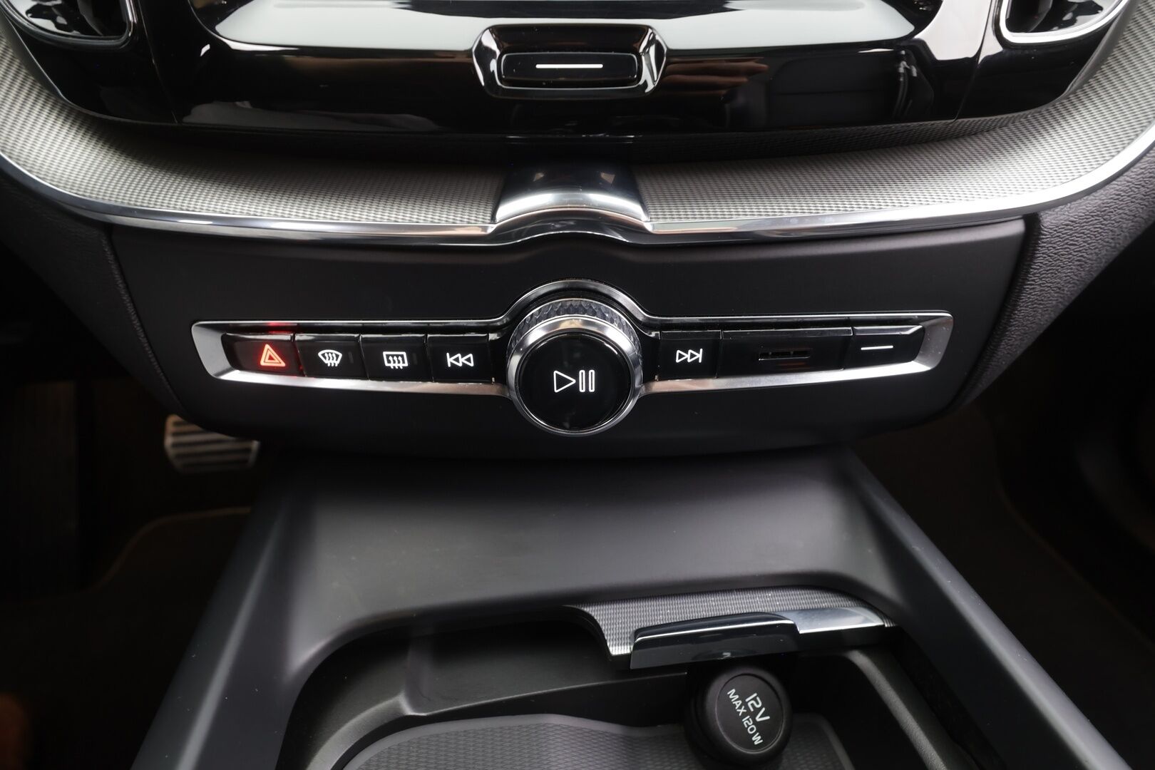 Volvo XC60 2022 T6 TwE AWD Business R-Design aut - | Muistipenkki | Koukku | Puolinahat | Panorama | Keyless | High Perf. Audio | P.kamera | Sähk. takaluukku | 22" vanteet | 2x renkaat aluin | 