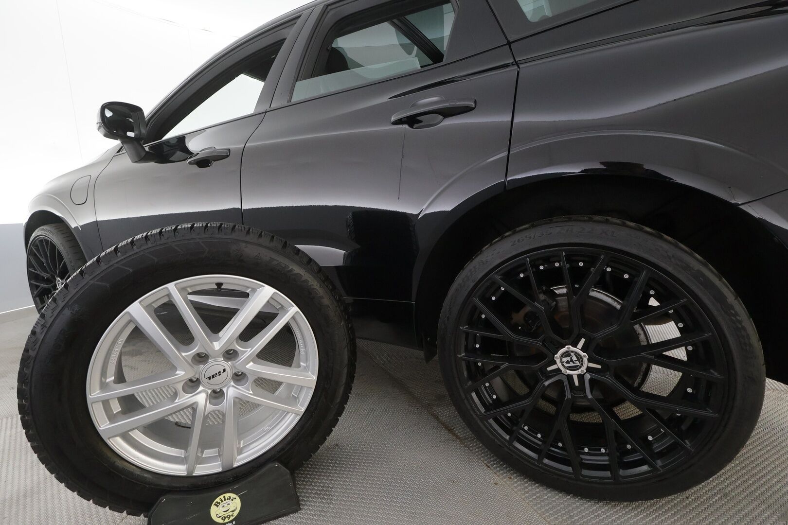 Volvo XC60 2022 T6 TwE AWD Business R-Design aut - | Muistipenkki | Koukku | Puolinahat | Panorama | Keyless | High Perf. Audio | P.kamera | Sähk. takaluukku | 22" vanteet | 2x renkaat aluin | 