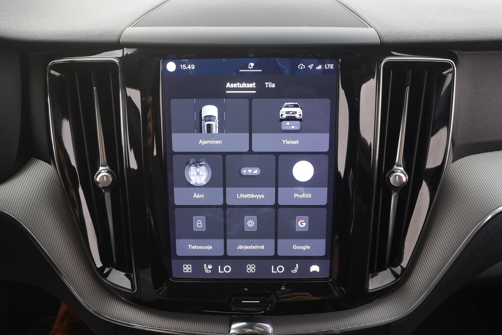 Volvo XC60 2022 T6 TwE AWD Business R-Design aut - | Muistipenkki | Koukku | Puolinahat | Panorama | Keyless | High Perf. Audio | P.kamera | Sähk. takaluukku | 22" vanteet | 2x renkaat aluin | 