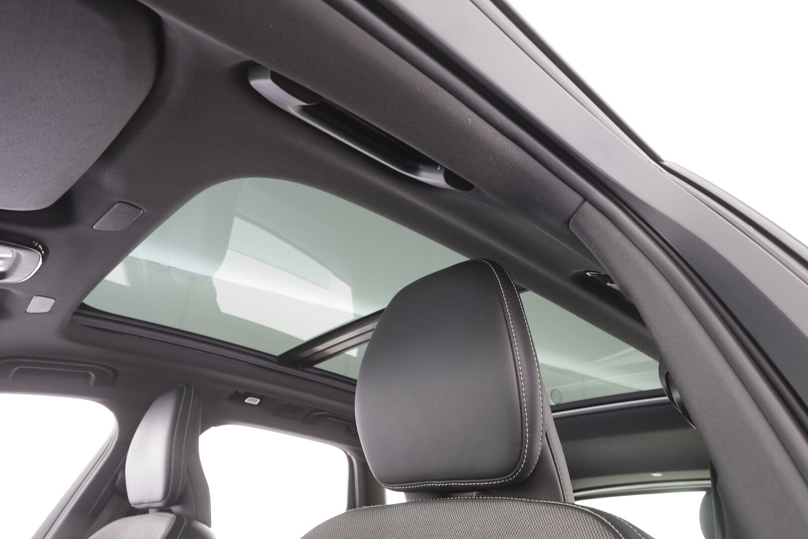 Volvo XC60 2022 T6 TwE AWD Business R-Design aut - | Muistipenkki | Koukku | Puolinahat | Panorama | Keyless | High Perf. Audio | P.kamera | Sähk. takaluukku | 22" vanteet | 2x renkaat aluin | 