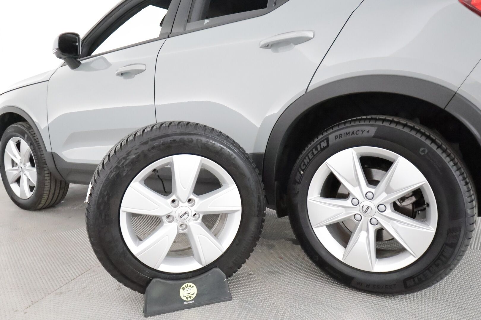 Volvo XC40 2025 B3 MHEV Edition DCT aut **Adapt.vakkari / 360.kamera / Facelift / Webasto / BLIS / Navi / KeylessGo** - 1.Om Suomi-auto / Kahdet renkaat aluvanteilla / Penkinlämmittimet takana / Ratinlämmitin / High Performance Audio - HULLUT VÄLIPÄIVÄT KORKOTARJOUS 2,49%