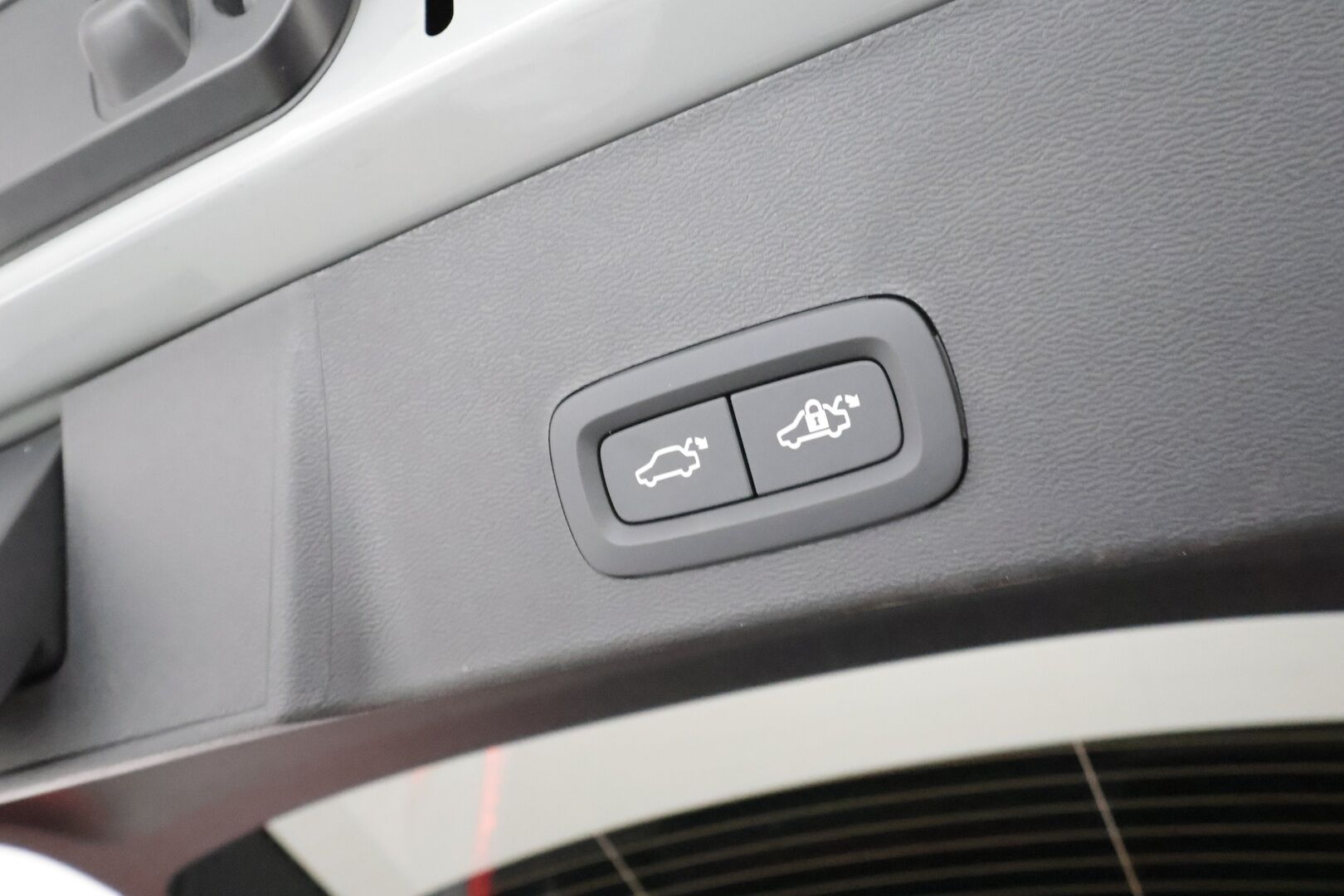 Volvo XC40 2025 B3 MHEV Edition DCT aut **Adapt.vakkari / 360.kamera / Facelift / Webasto / BLIS / Navi / KeylessGo** - 1.Om Suomi-auto / Kahdet renkaat aluvanteilla / Penkinlämmittimet takana / Ratinlämmitin / High Performance Audio - Osta nyt, maksa vasta ensi vuonna