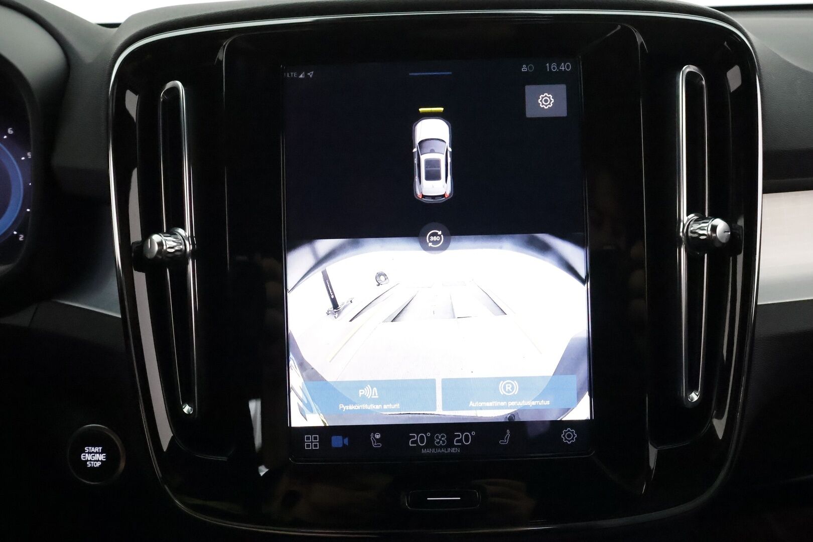 Volvo XC40 2025 B3 MHEV Edition DCT aut **Adapt.vakkari / 360.kamera / Facelift / Webasto / BLIS / Navi / KeylessGo** - 1.Om Suomi-auto / Kahdet renkaat aluvanteilla / Penkinlämmittimet takana / Ratinlämmitin / High Performance Audio - Osta nyt, maksa vasta ensi vuonna