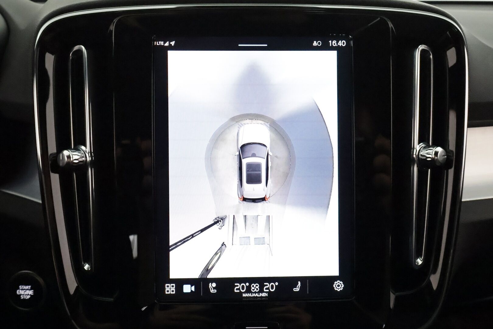 Volvo XC40 2025 B3 MHEV Edition DCT aut **Adapt.vakkari / 360.kamera / Facelift / Webasto / BLIS / Navi / KeylessGo** - 1.Om Suomi-auto / Kahdet renkaat aluvanteilla / Penkinlämmittimet takana / Ratinlämmitin / High Performance Audio - HULLUT VÄLIPÄIVÄT KORKOTARJOUS 2,49%