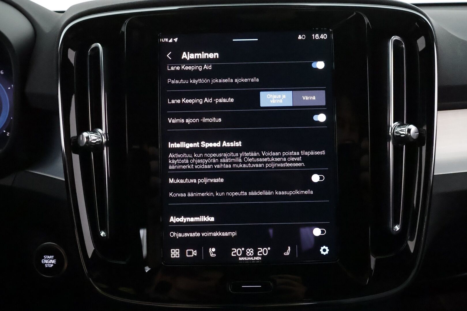 Volvo XC40 2025 B3 MHEV Edition DCT aut **Adapt.vakkari / 360.kamera / Facelift / Webasto / BLIS / Navi / KeylessGo** - 1.Om Suomi-auto / Kahdet renkaat aluvanteilla / Penkinlämmittimet takana / Ratinlämmitin / High Performance Audio - Osta nyt, maksa vasta ensi vuonna