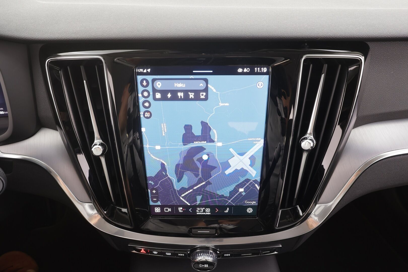 Volvo V60 2025 T6 AWD Long Range Core aut - | ACC | Pilot Assist | P.kamera | BLIS | Keyless | High. perf. audio | Lämm. ratti | Sähk. takaluukku | 2x renkaat aluin | 1-om suomiauto | ALV |