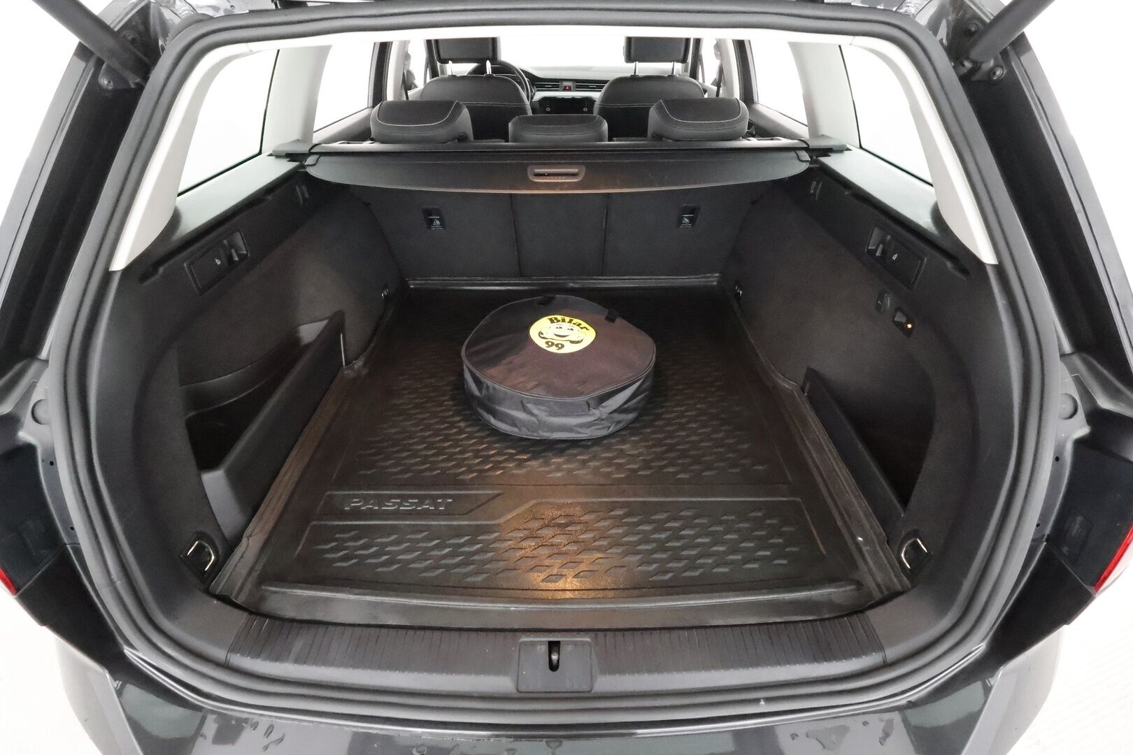 Volkswagen Passat 2021 Variant GTE Business Plug-In Hybrid 160 kW DSG * ACC / P.kamera / IQ.Light / Webasto / Koukku / Navi / Puolinahat * - Akku kuntotarkastettu / Kahdet renkaat aluvanteilla - HULLUT BLACKWEEK JATKOT - KORKOTARJOUS 2,49%