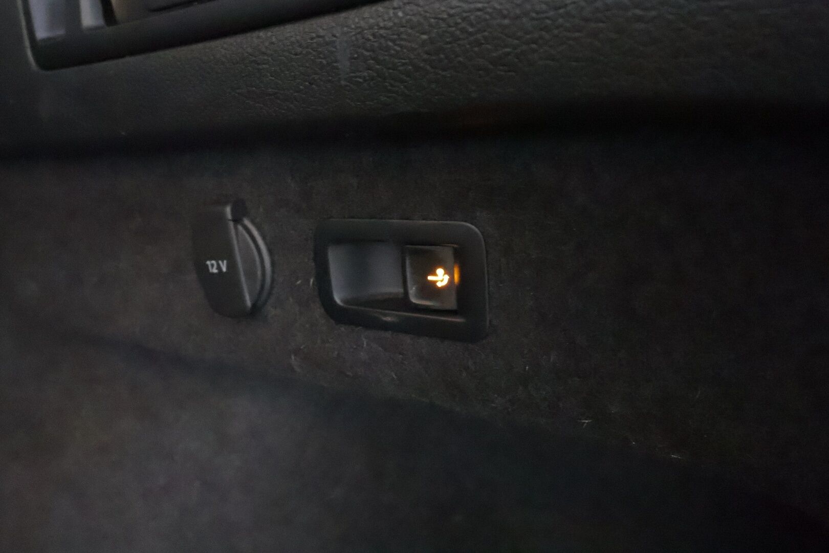 Volkswagen Passat 2021 Variant GTE Business Plug-In Hybrid 160 kW DSG * ACC / P.kamera / IQ.Light / Webasto / Koukku / Navi / Puolinahat * - Akku kuntotarkastettu / Kahdet renkaat aluvanteilla - HULLUT BLACKWEEK JATKOT - KORKOTARJOUS 2,49%