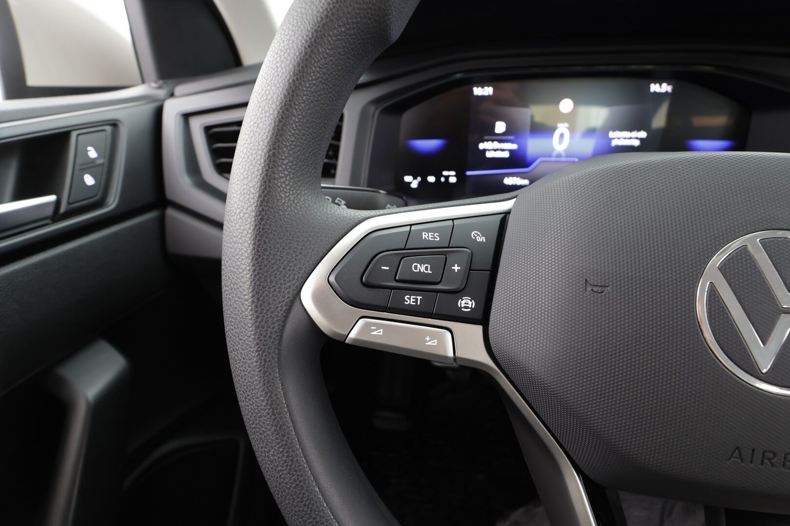 Volkswagen Taigo 2025 Comfort 1,0 TSI 70 kW * LED / P.Tutka / Vakkari / Kaistavahti / Apple&Android / Digimittaristo * - Suomi-auto - HULLUT AVAJAISHULINAT KORKOTARJOUS 3,29 %