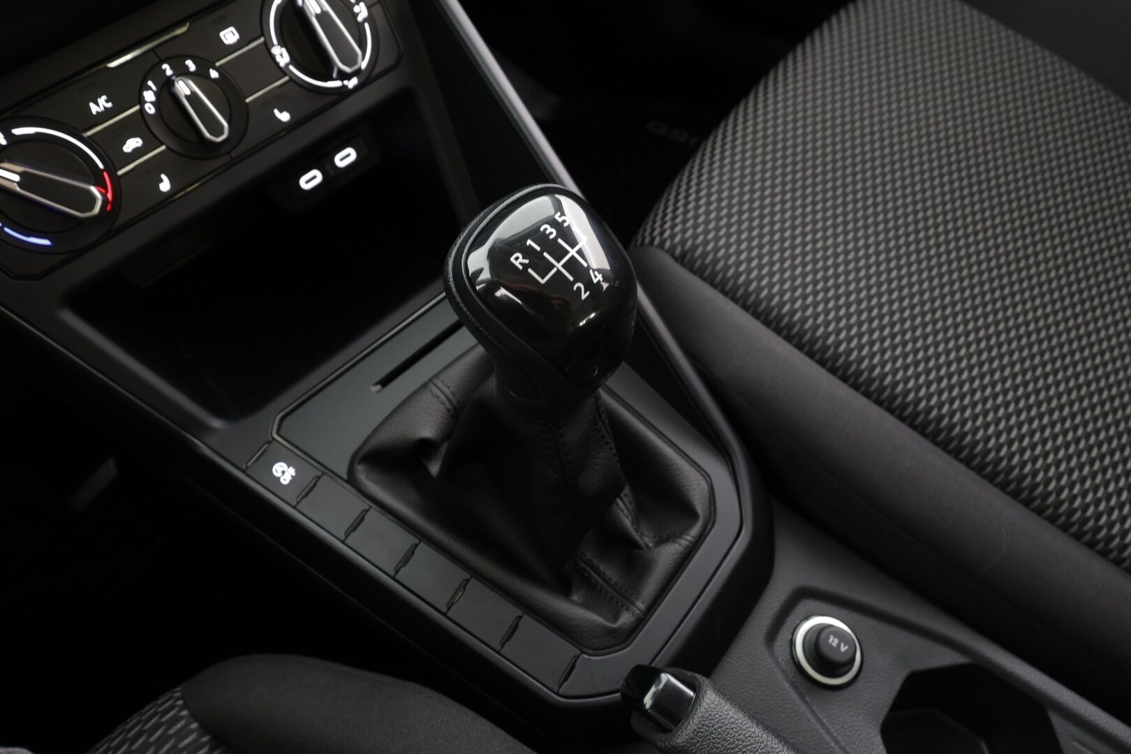 Volkswagen Taigo 2025 Comfort 1,0 TSI 70 kW * LED / P.Tutka / Vakkari / Kaistavahti / Apple&Android / Digimittaristo * - Suomi-auto - HULLUT AVAJAISHULINAT KORKOTARJOUS 3,29 %