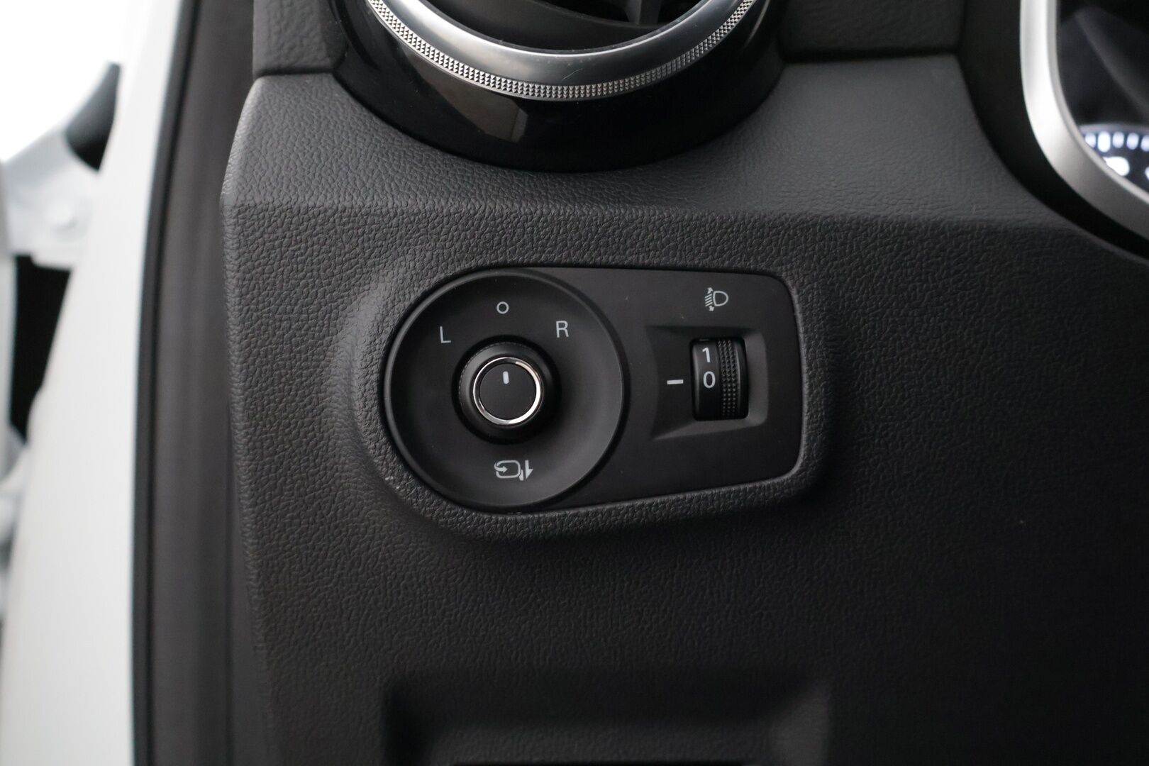 MG ZS 2021 EV Luxury * Panorama / Kamera / BLIS / Apple & Android * - Merkkihuollettu siisti yksilö pienillä kilsoilla! 