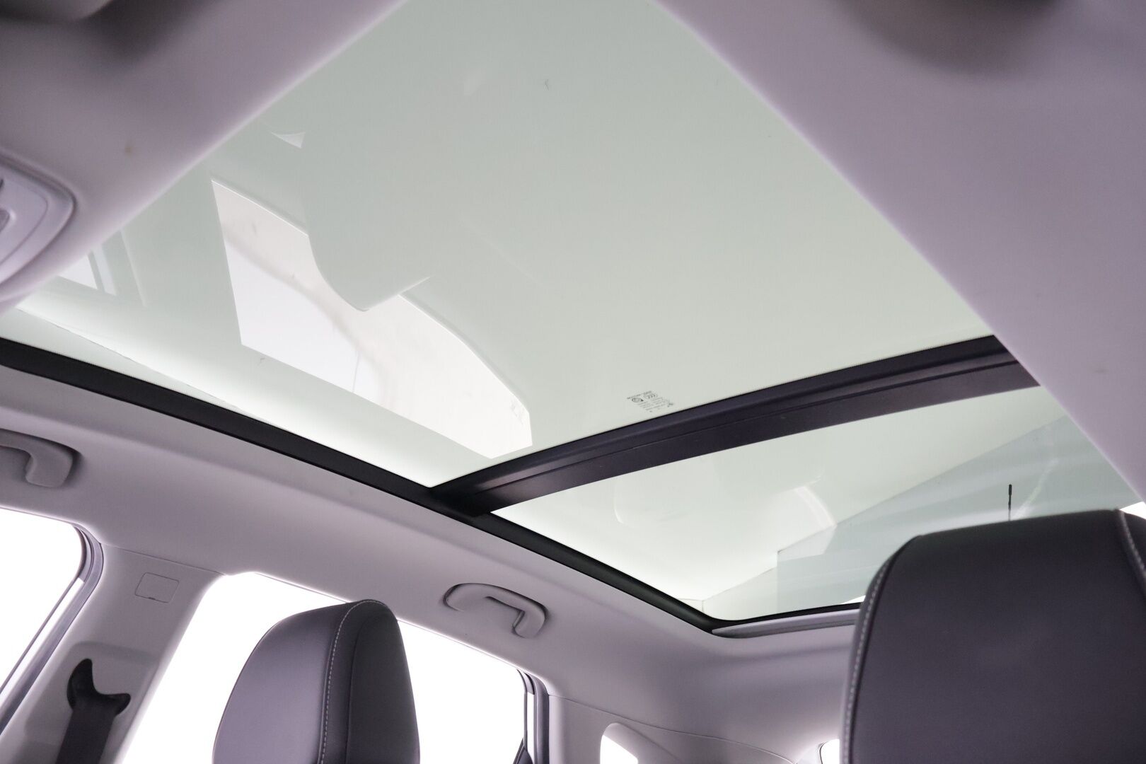 MG ZS 2021 EV Luxury * Panorama / Kamera / BLIS / Apple & Android * - Merkkihuollettu / Akku kuntotarkastettu SoH 90%