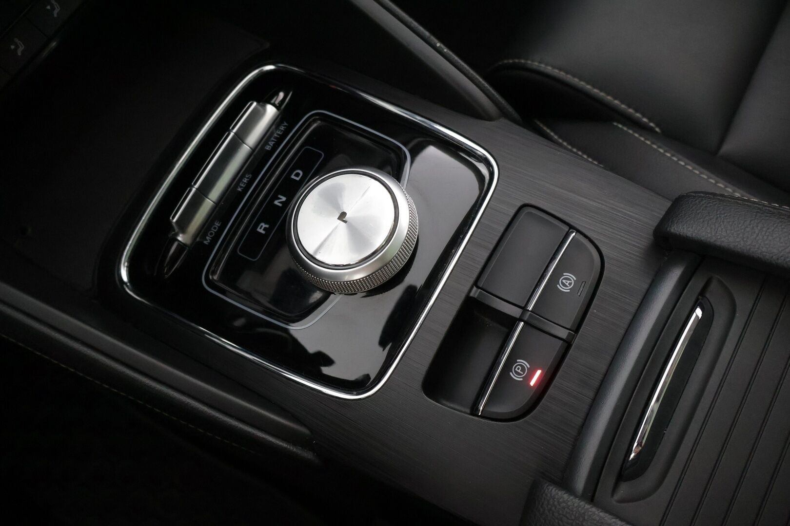 MG ZS 2021 EV Luxury * Panorama / Kamera / BLIS / Apple & Android * - Merkkihuollettu siisti yksilö pienillä kilsoilla! 