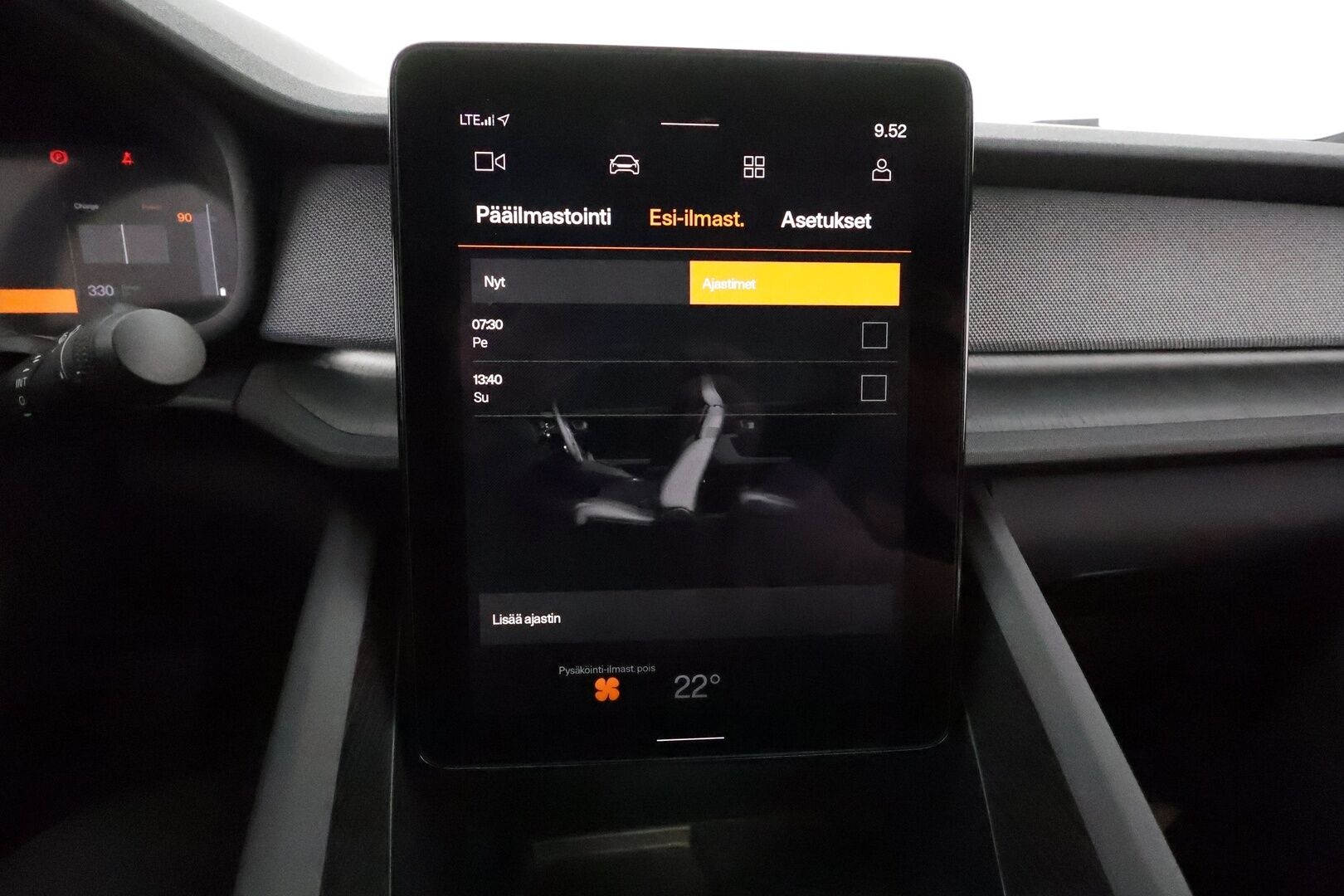 Polestar 2 2022 Long Range Dual Motor, 300kW, 78kWh **Pixelit / Lämpöpumppu / Pilot&Plus paketti / H&K / Lasikatto / Muistipenkki / 360 kamera** - 3,99 % KORKOTARJOUS TÄHÄN AUTOON - Akku kuntotarkistettu! / Kahdet renkaat