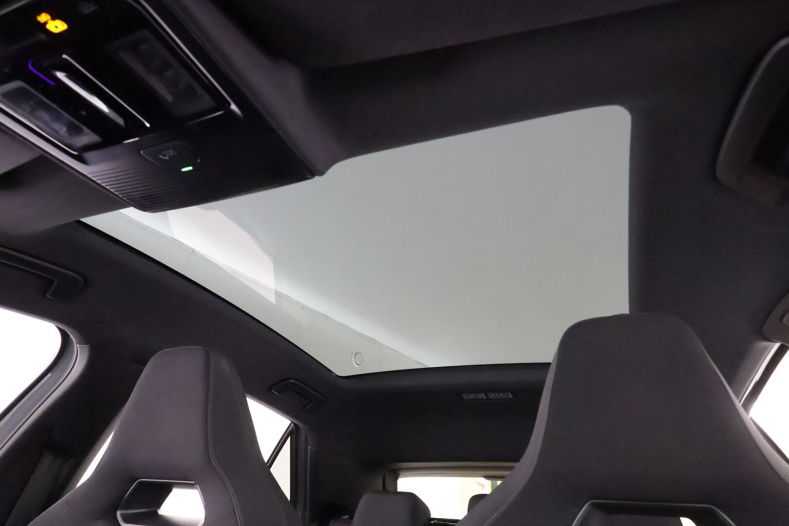 CUPRA Born 2022 e-Boost 170 kW * Panorama / Lämpöpumppu / Adapt.Vakkari / HUD / Peruutuskamera / LED / Navi / Keyless / Navi - 2x Latauskaapelit / Kahdet renkaat aluvanteilla / Akku kuntotarkastettu!