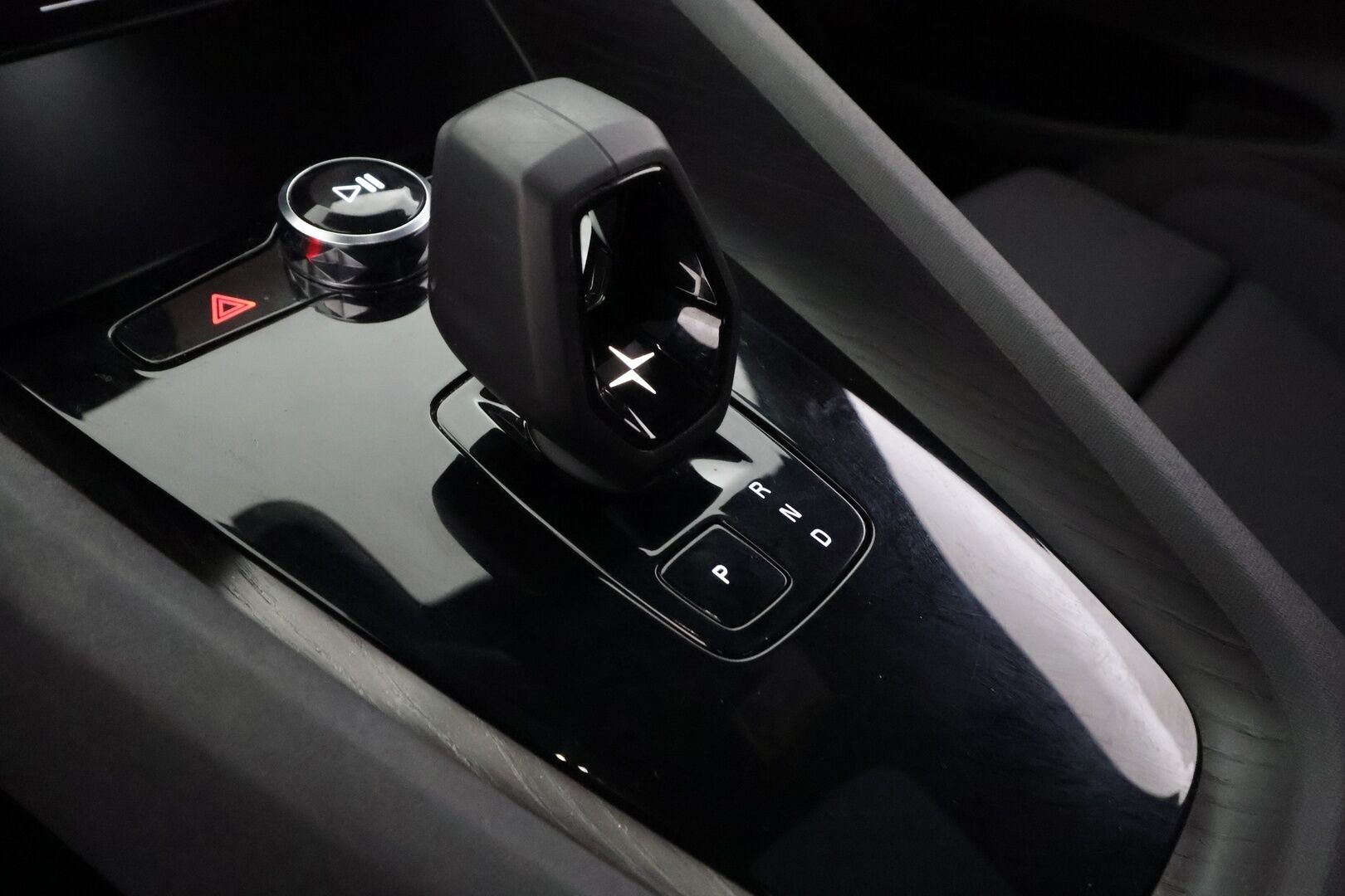 Polestar 2 2021 Launch Edition, 300kW, 78kWh - | Pilot&Plus | ACC | Pixel-LED | 360° | Lasikatto | Harman/Kardon | Muistipenkki | Sporttipenkit sähköllä |  BLIS | Pilot Assist | Lämm. ratti |