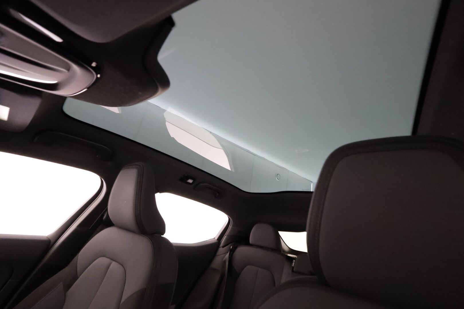 Polestar 2 2021 Launch Edition, 300kW, 78kWh - | Pilot&Plus | ACC | Pixel-LED | 360° | Lasikatto | Harman/Kardon | Muistipenkki | Sporttipenkit sähköllä |  BLIS | Pilot Assist | Lämm. ratti |