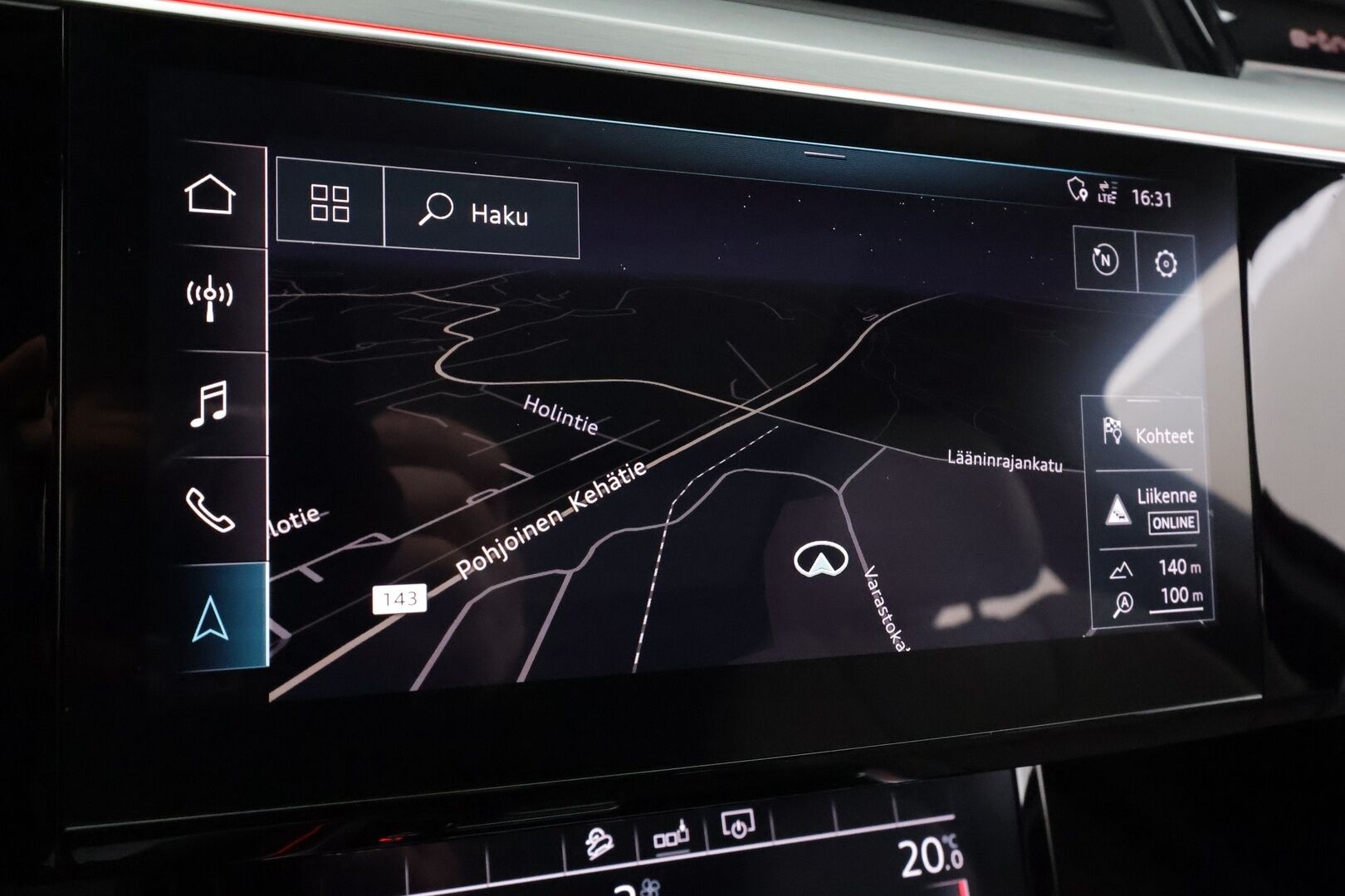 Audi e-tron 2020 Advanced 55 quattro * ACC / Matrix / P.Kamera / Kaistavahti / Panorama / Keyless / Sportpenkki Muistilla * - 2x Latauskaapelit / Kahdet renkaat aluvanteilla