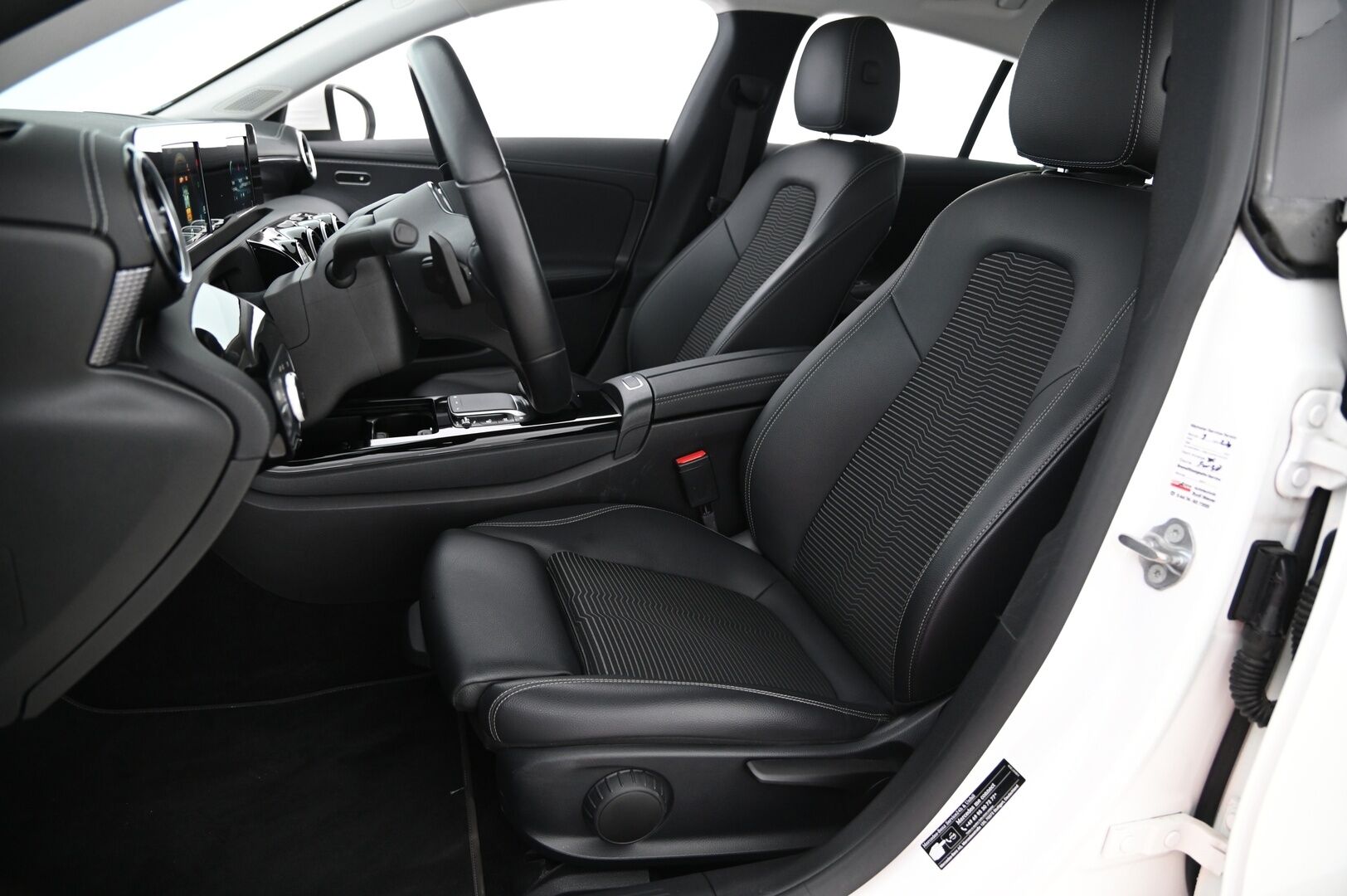 MERCEDES-BENZ CLA 2022 250 e A Shooting Brake / DTR+ / 360 Kamera / Navi / MB Me / Digimittaristo* - / Edulliset käyttökulut / Hyvät varusteet /