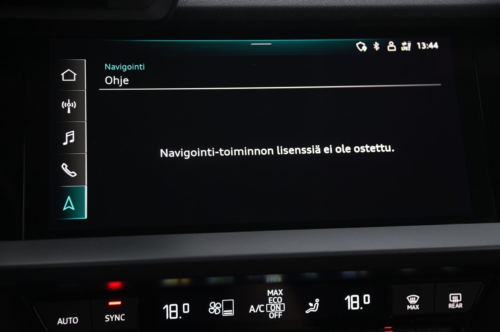 Audi A3 2025 Sportback 35 TFSI - Merkkihuollot | Flat Bottom | ACC | P.kamera | Sporttipenkit | Digimittaristo | 2x Renkaat ja Vanteet