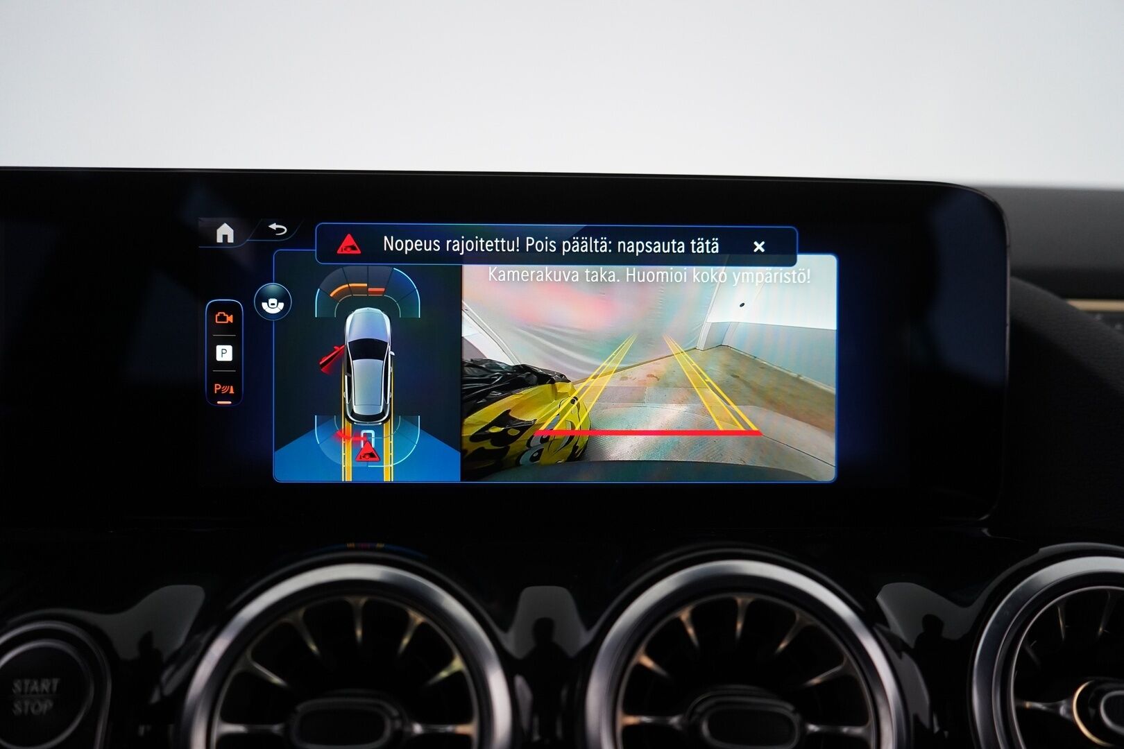 Mercedes-Benz EQA 2025 EQA 300 4MATIC - Puolinahat | Kamera | Digimittaristo | Ratinlämmitys | Ambient | Sähkökontti | Juuri huollettu