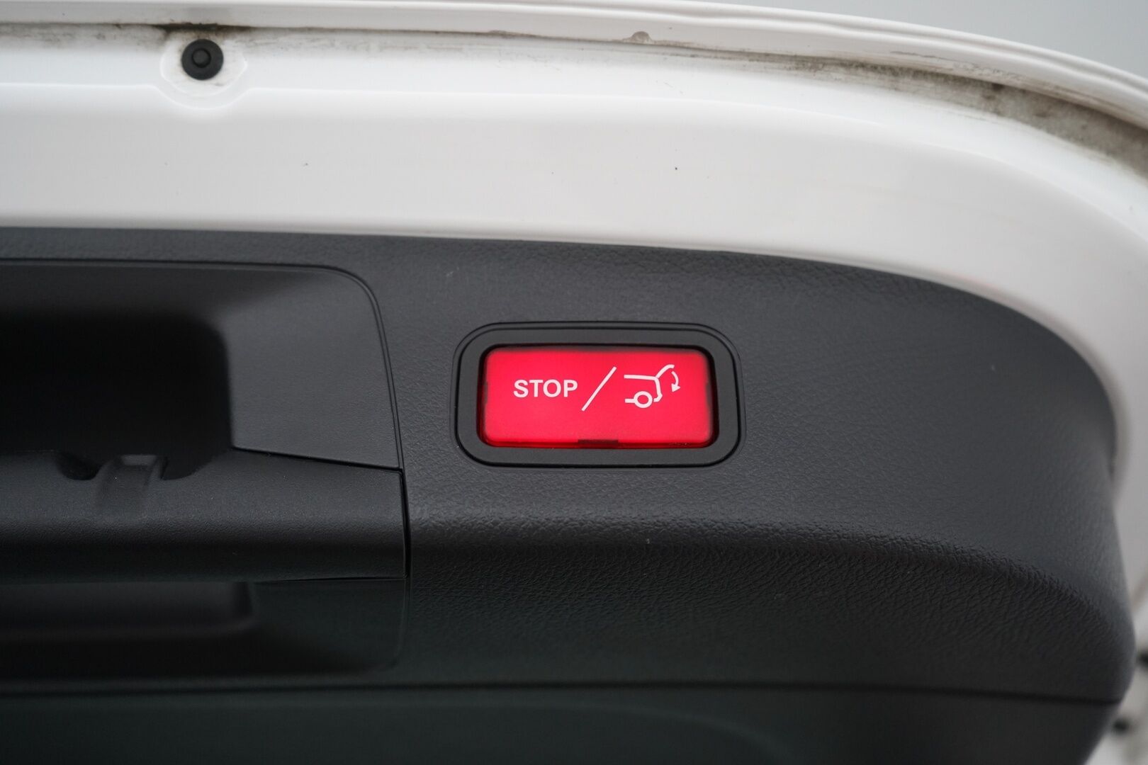 Mercedes-Benz EQA 2025 EQA 300 4MATIC - Puolinahat | Kamera | Digimittaristo | Ratinlämmitys | Ambient | Sähkökontti | Juuri huollettu