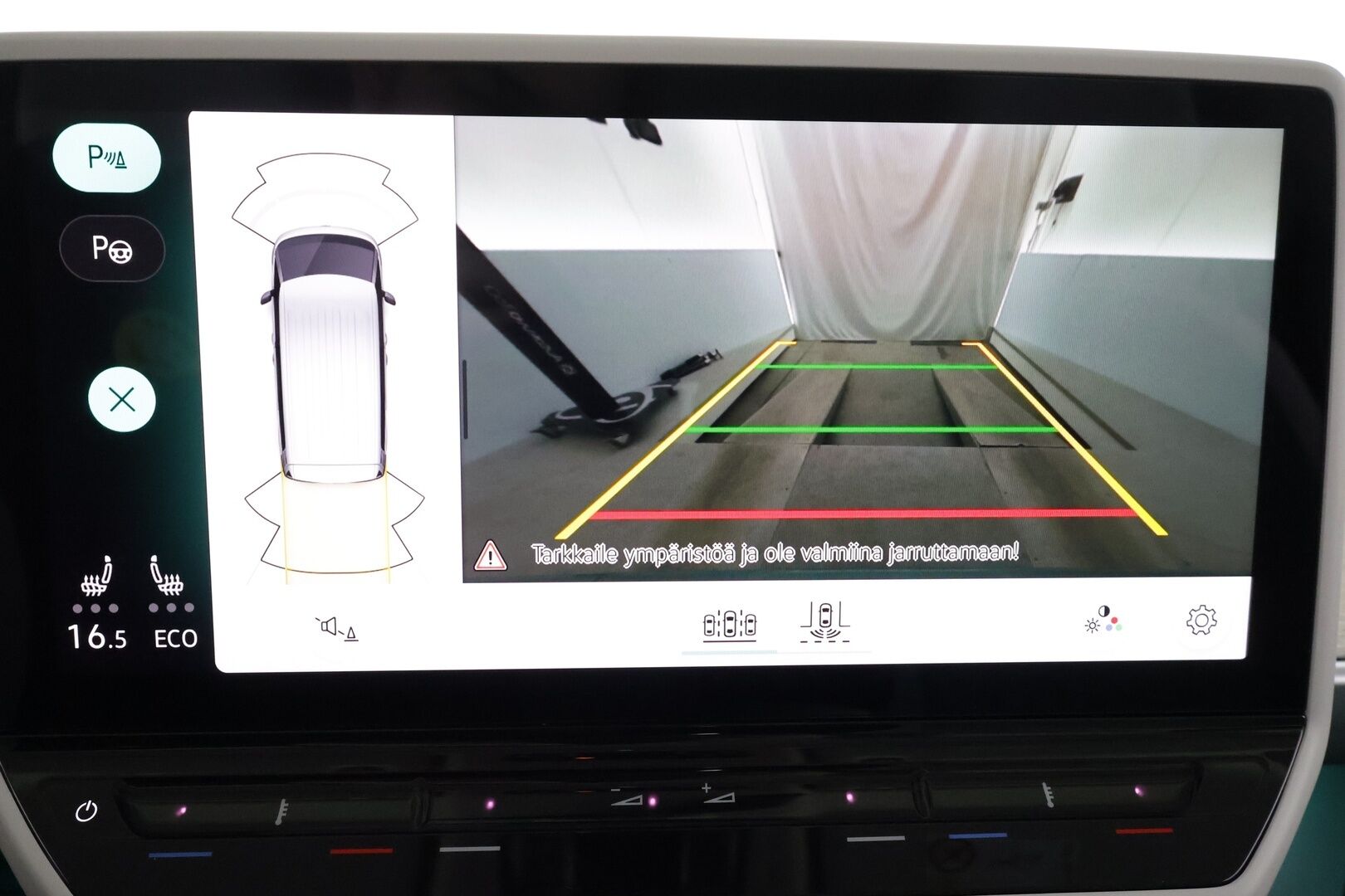 Volkswagen ID. Buzz 2023 150kW PRO Business *Sähköiset liukuovet / ACC / Matrix-LED / P.Kamera / Koukku / Puolinahat / Navi / Keyless * - Akku kuntotarkastettu SoH 97,8% / 2x Latauskaapelit / Kahdet renkaat / Merkkihuollot