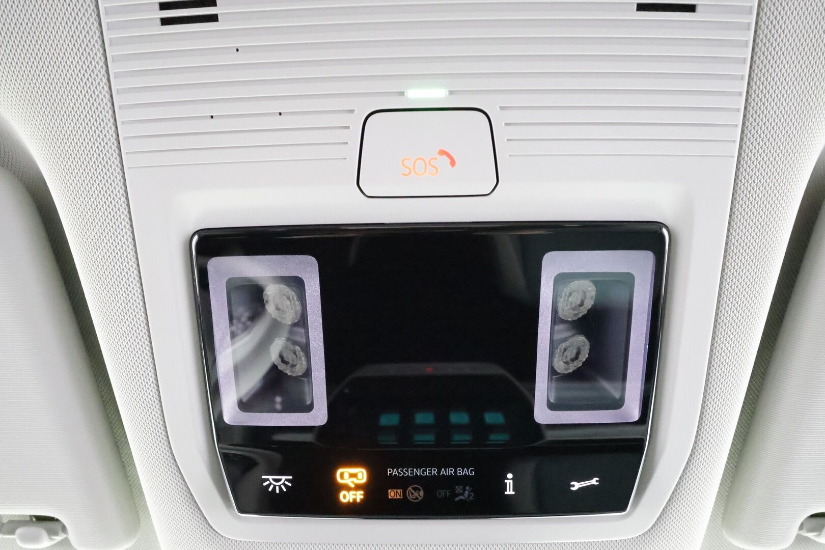 Volkswagen ID. Buzz 2023 150kW PRO Business *Sähköiset liukuovet / ACC / Matrix-LED / P.Kamera / Koukku / Puolinahat / Navi / Keyless * - Akku kuntotarkastettu SoH 97,8% / 2x Latauskaapelit / Kahdet renkaat / Merkkihuollot