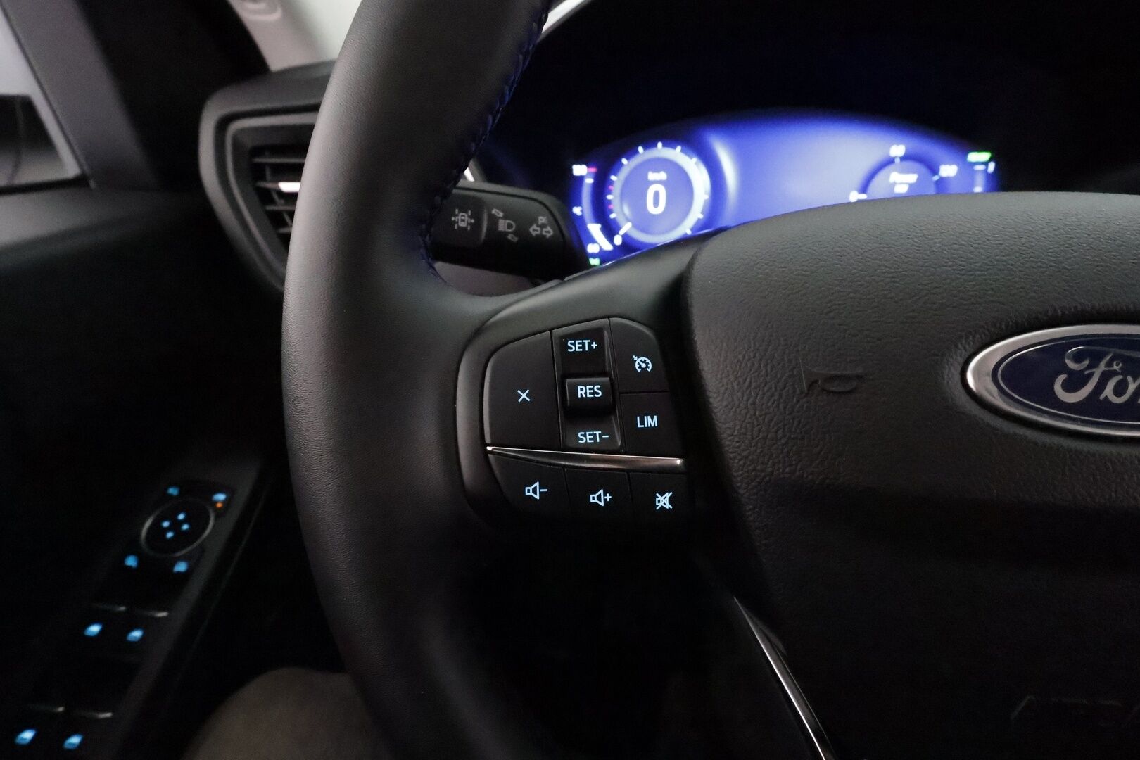 Ford Kuga 2022 2,5 Plug-in (PHEV) 225hv CVT FWD Titanium **Digimittaristo / Navi / P.kamera / Apple&Android / Keyless** - Akku kuntotarkastettu!