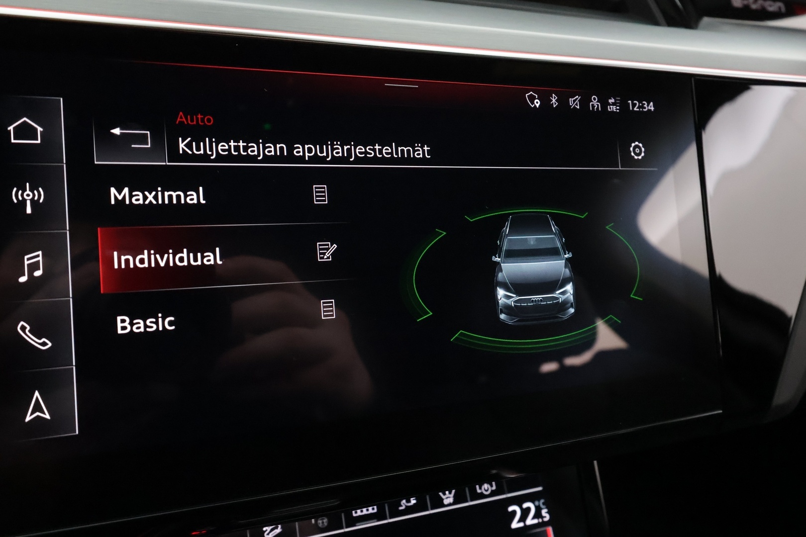 AUDI Q8 E-TRON 2024 55 quattro Progress - | S-Line | Koukku | ACC | LED | 360 | B&O | Sportpenkki Muistilla | Ilma-alusta | HUD | 2x aluvanteet | ALV